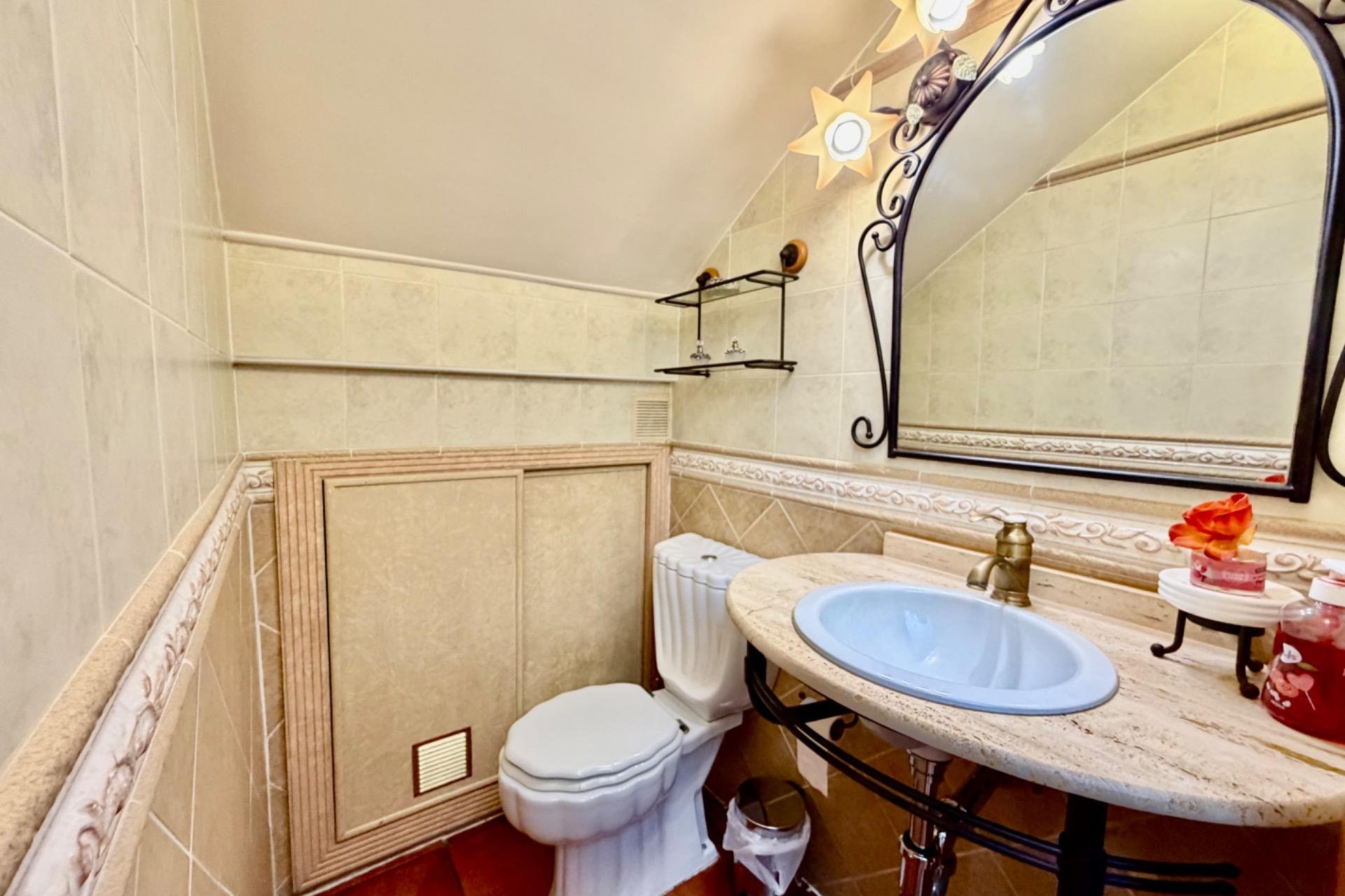 Wiederverkauf - Villa / Doppelhaushälfte -
Orihuela Costa - La Zenia