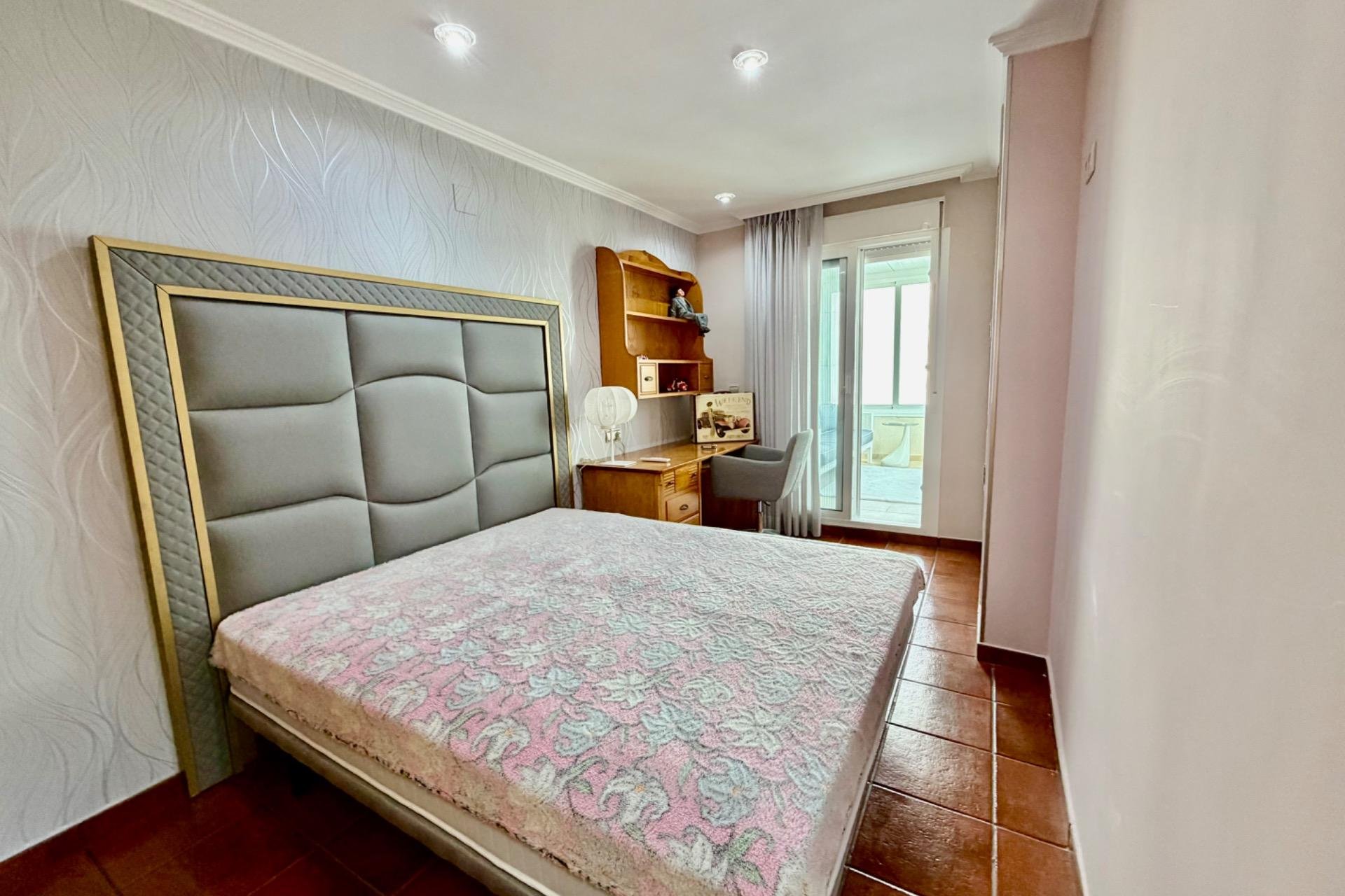 Wiederverkauf - Villa / Doppelhaushälfte -
Orihuela Costa - La Zenia