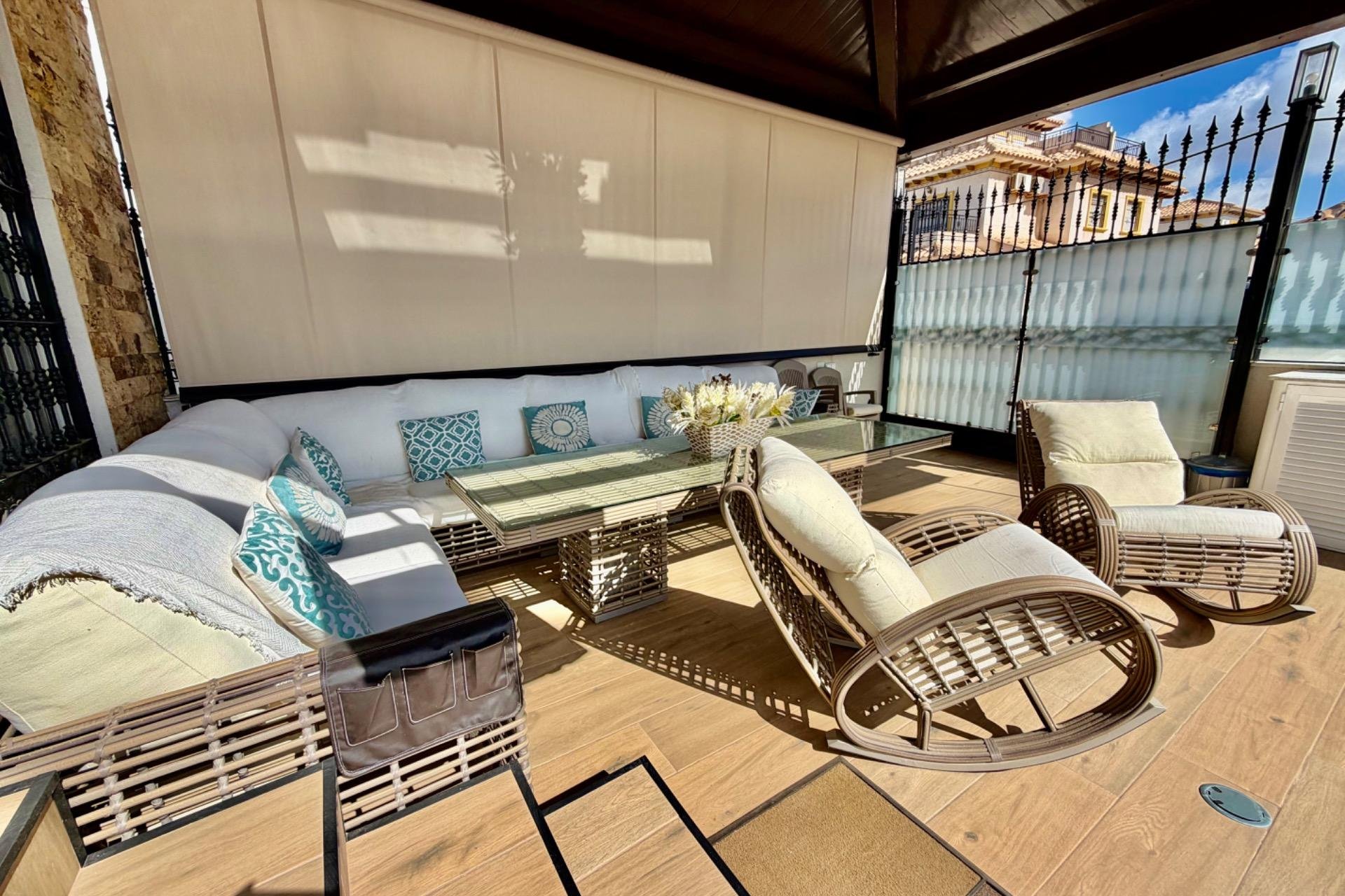 Wiederverkauf - Villa / Doppelhaushälfte -
Orihuela Costa - La Zenia