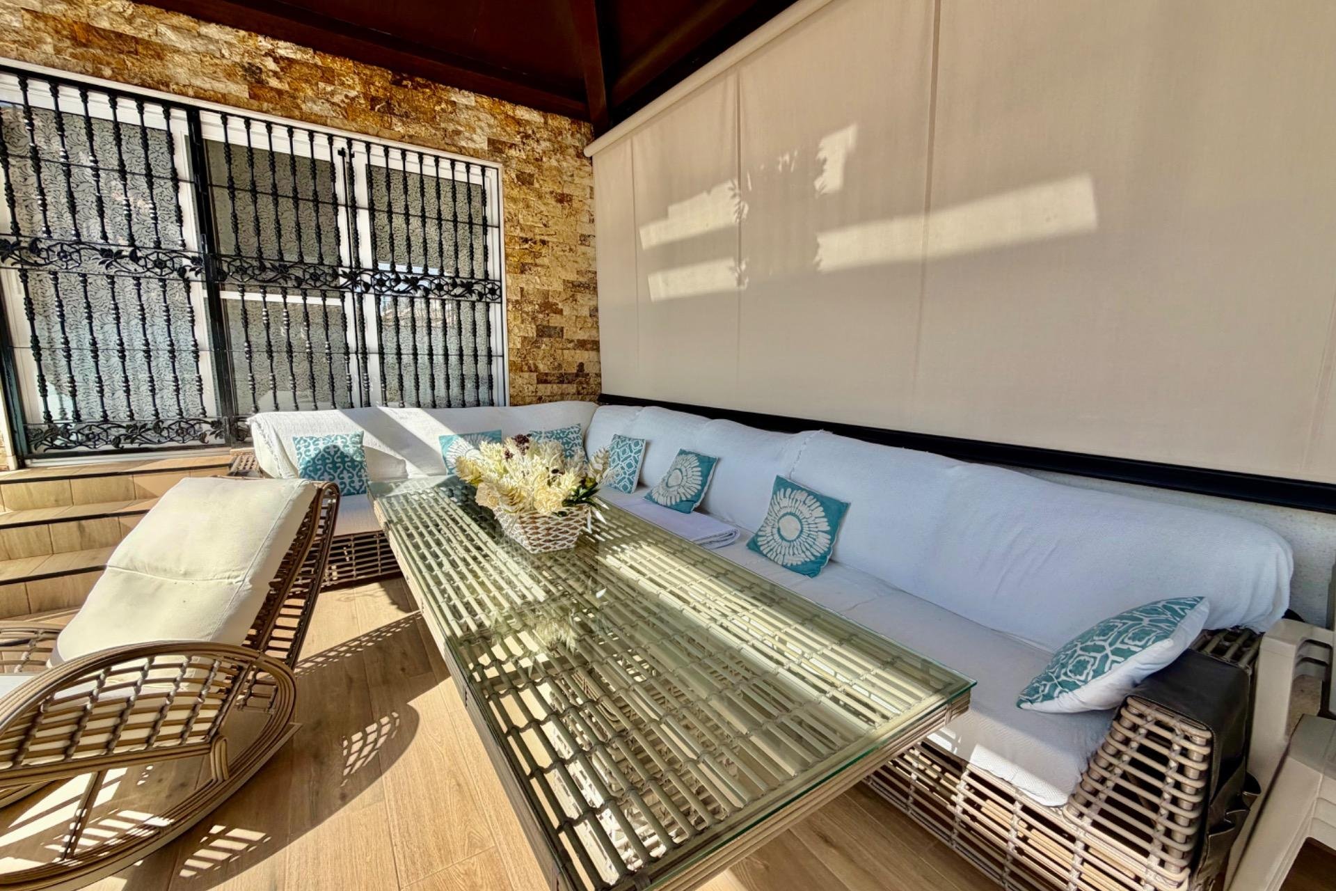 Wiederverkauf - Villa / Doppelhaushälfte -
Orihuela Costa - La Zenia