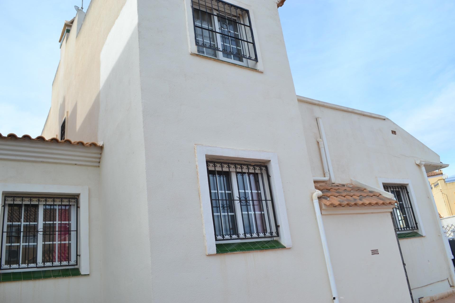 Wiederverkauf - Villa / Doppelhaushälfte -
Orihuela Costa - La Zenia