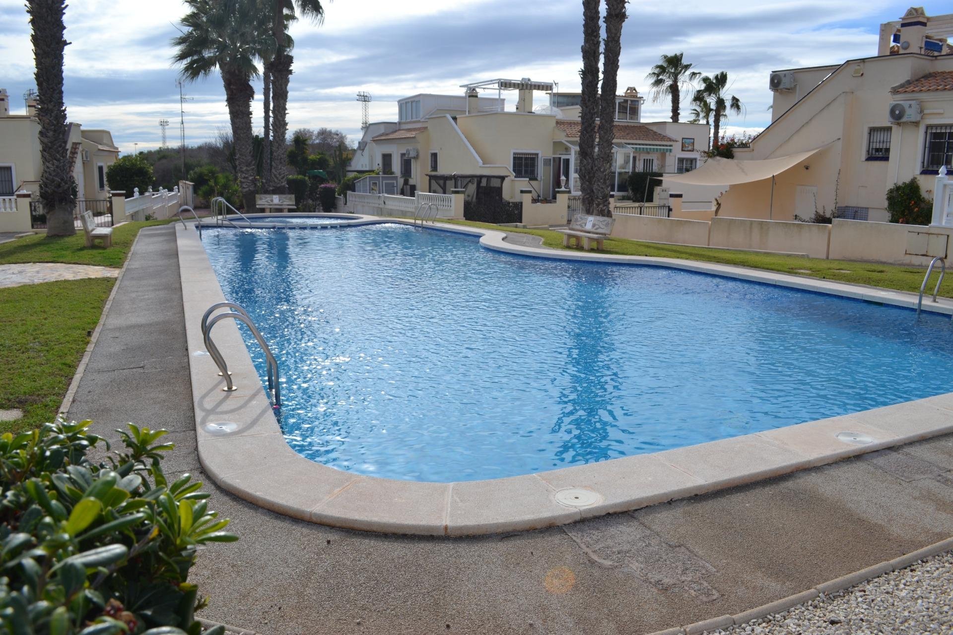 Wiederverkauf - Villa / Doppelhaushälfte -
Orihuela Costa - La Zenia