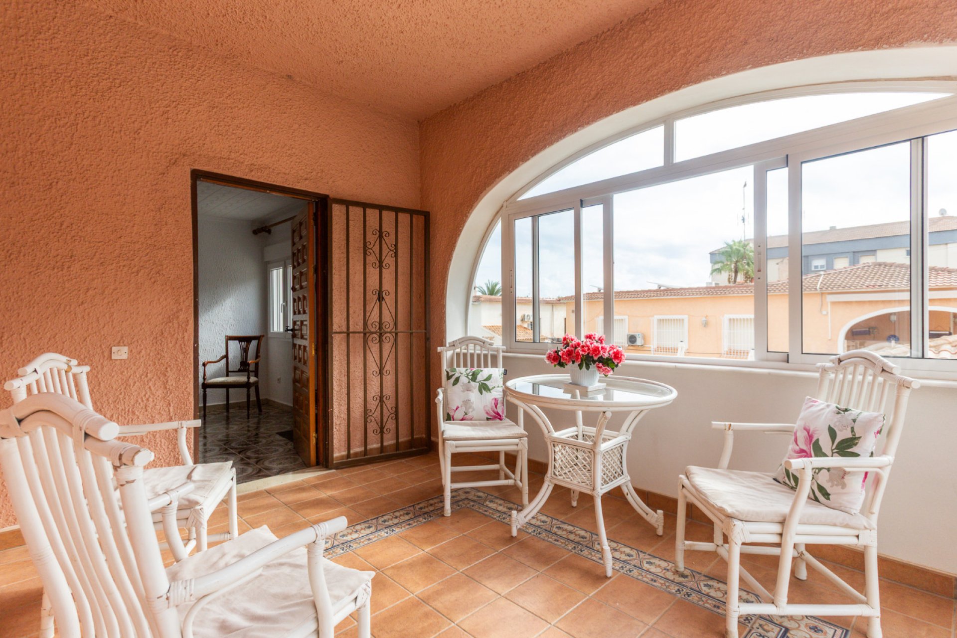 Wiederverkauf - Villa / Doppelhaushälfte -
Punta Prima - Costa Blanca