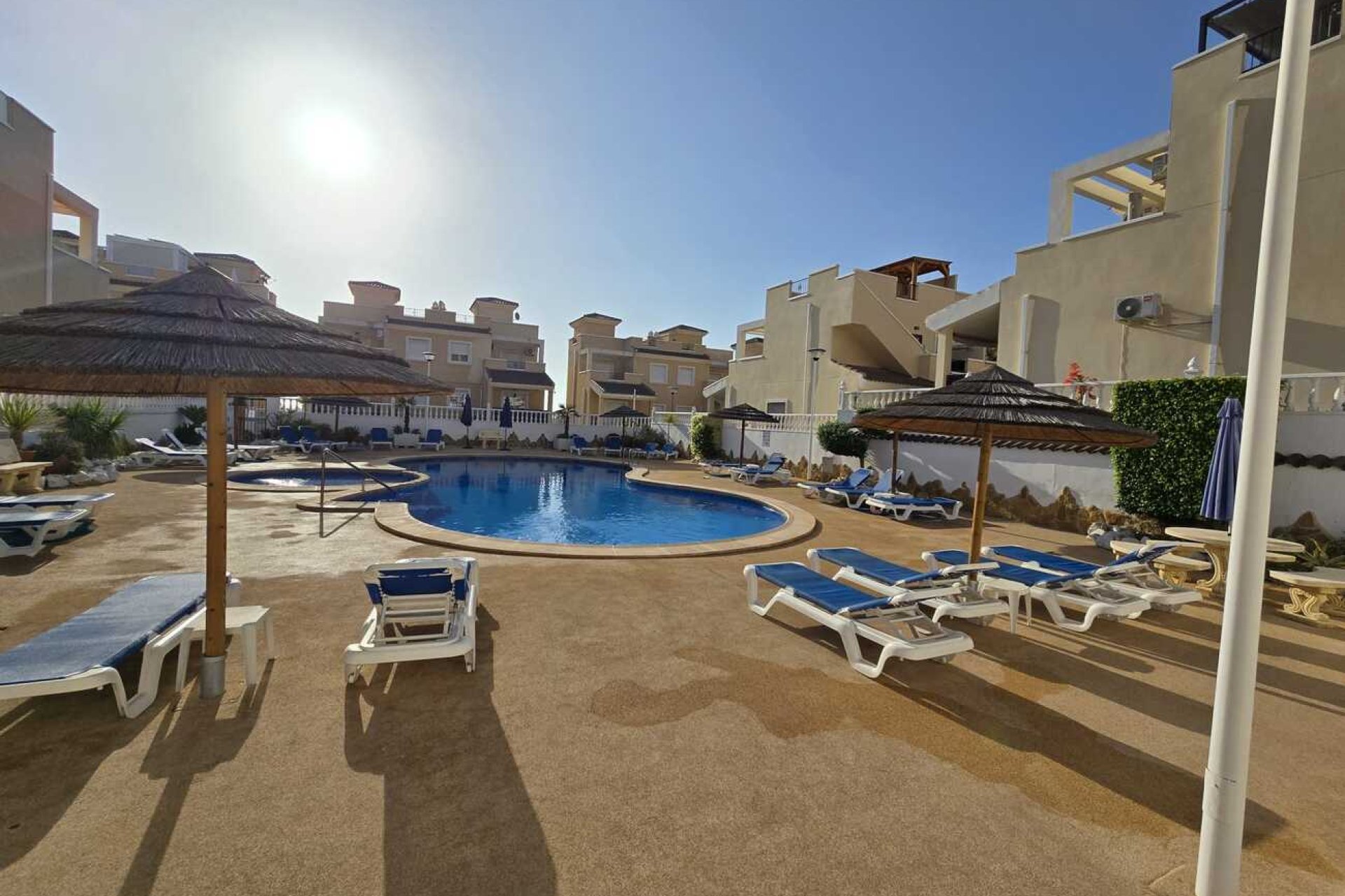 Wiederverkauf - Villa / Doppelhaushälfte -
San Miguel de Salinas - Costa Blanca