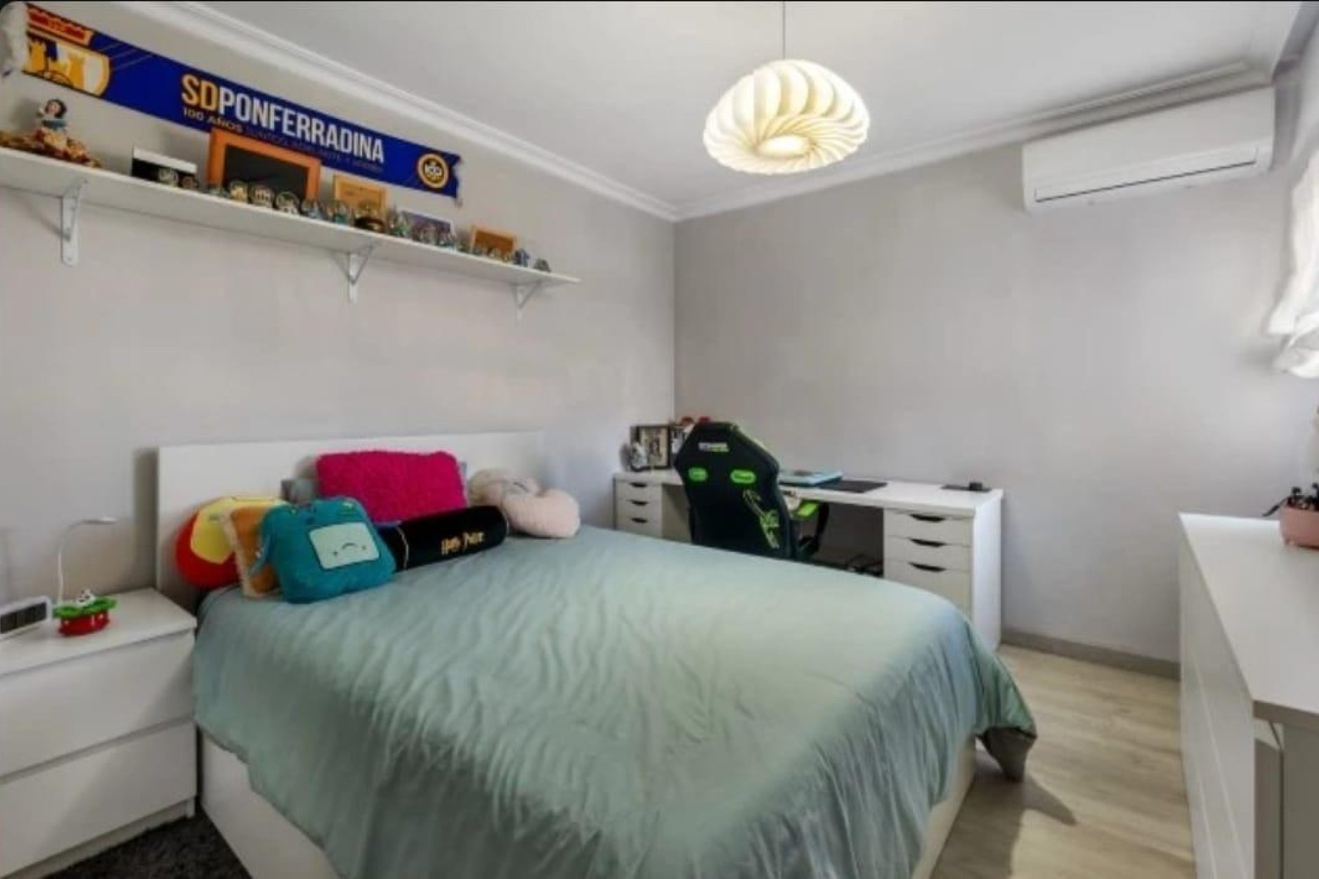 Wiederverkauf - Villa / Doppelhaushälfte -
Torrevieja - Aguas Nuevas