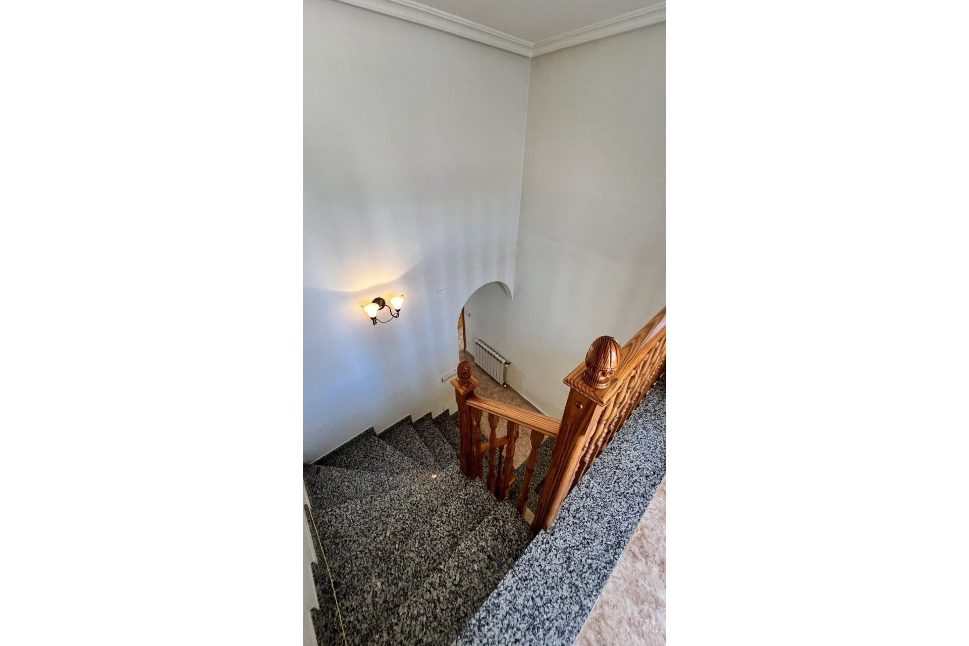 Wiederverkauf - Villa / Doppelhaushälfte -
Torrevieja - Aguas Nuevas