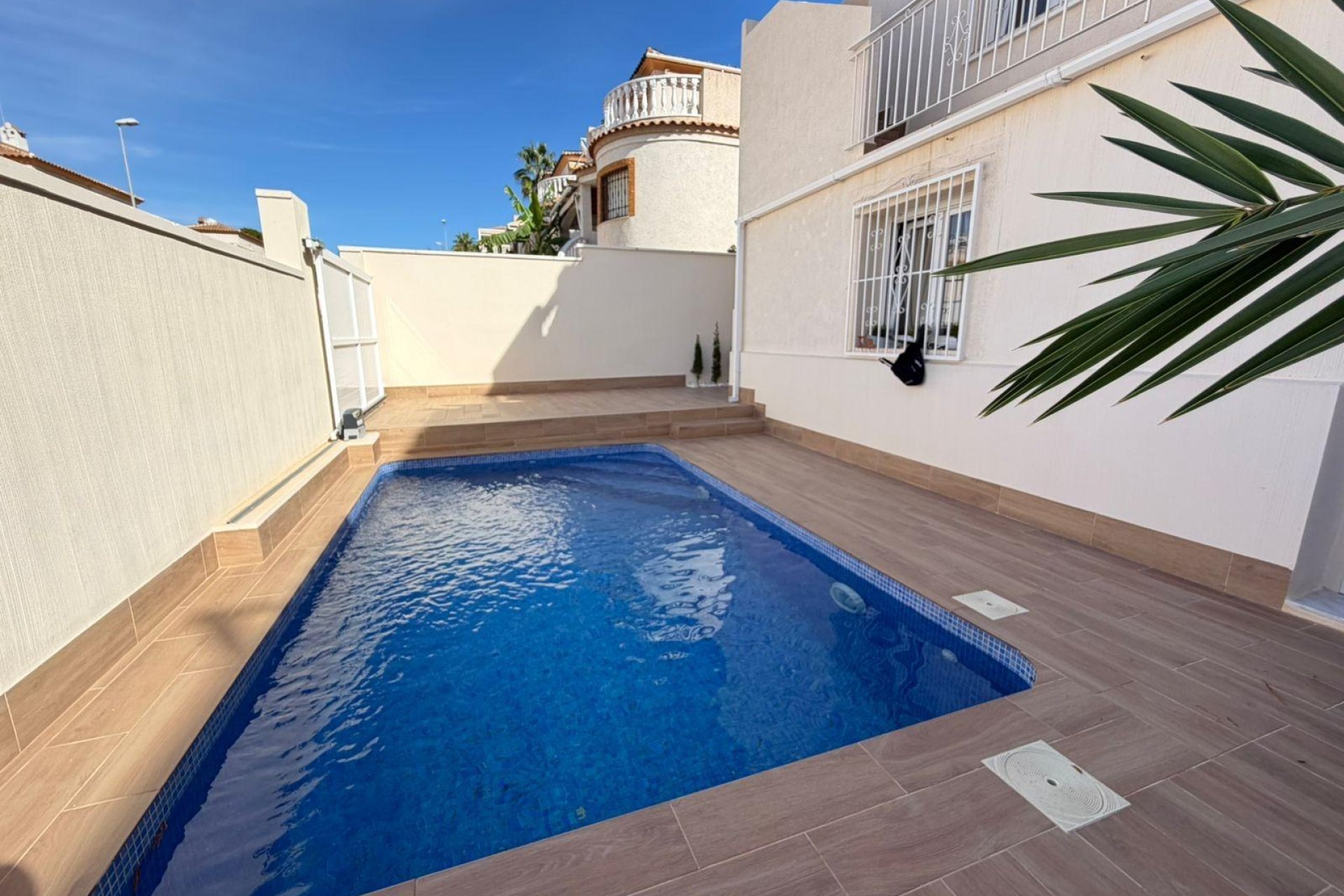 Wiederverkauf - Villa / Doppelhaushälfte -
Torrevieja - Cabo Cervera