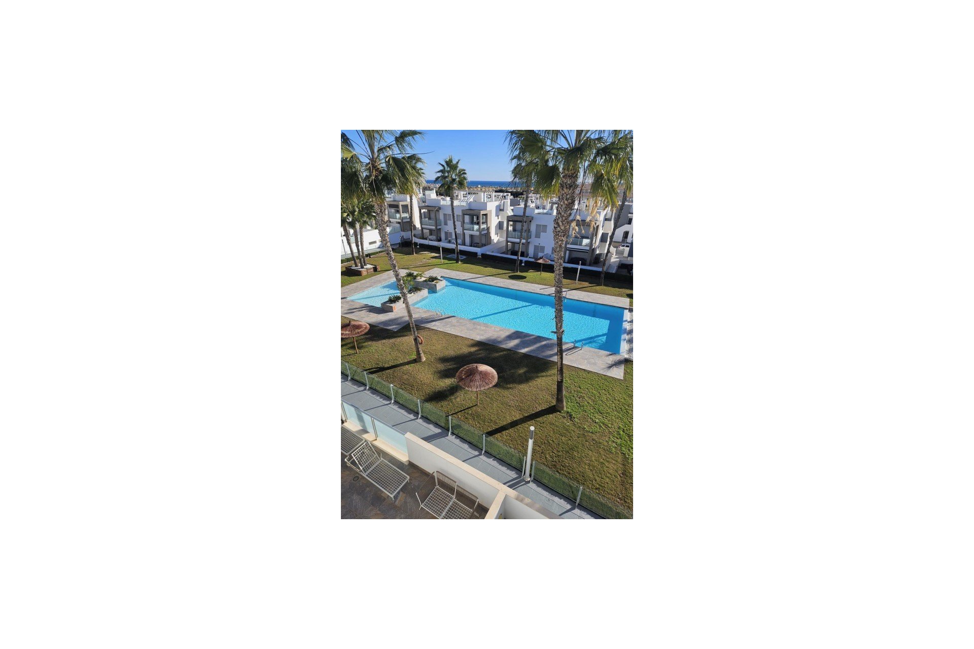 Wiederverkauf - Villa / Doppelhaushälfte -
Torrevieja - Costa Blanca
