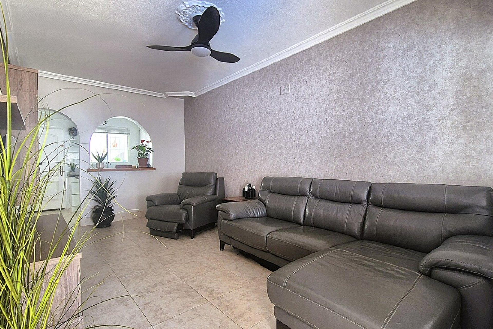 Wiederverkauf - Villa / Doppelhaushälfte -
Villamartin - Costa Blanca