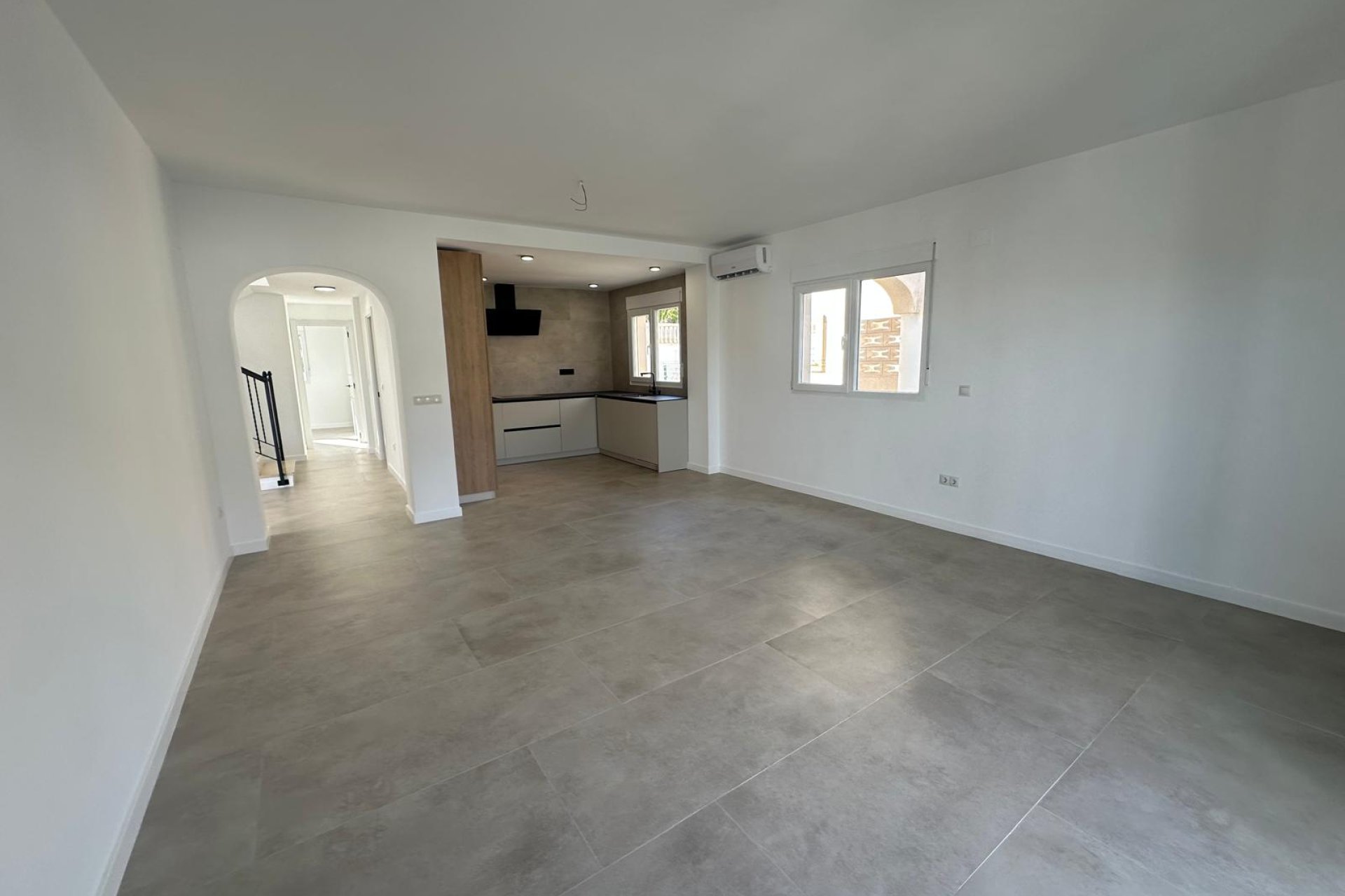 Wiederverkauf - Villa -
El Campello - Costa Blanca