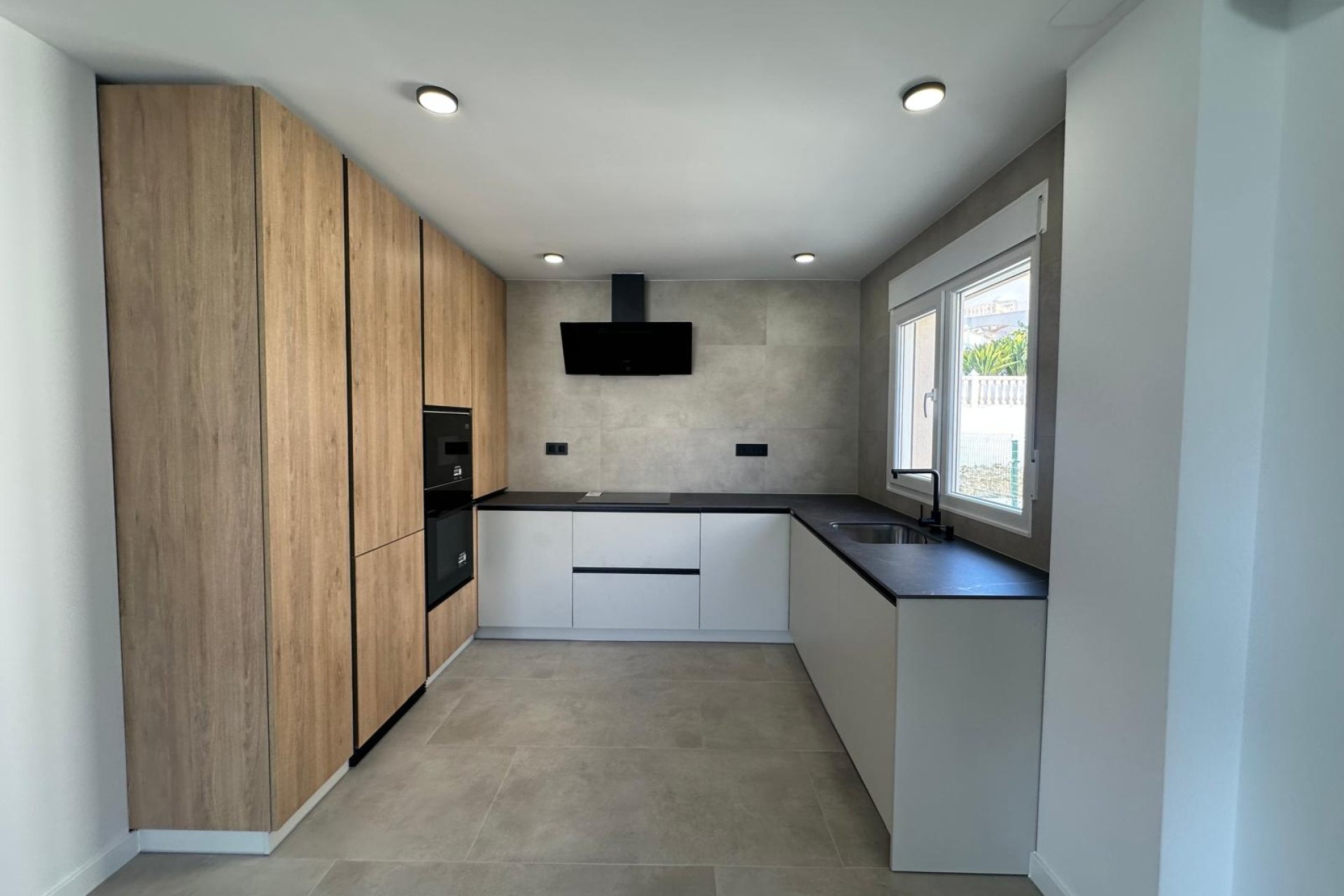 Wiederverkauf - Villa -
El Campello - Costa Blanca