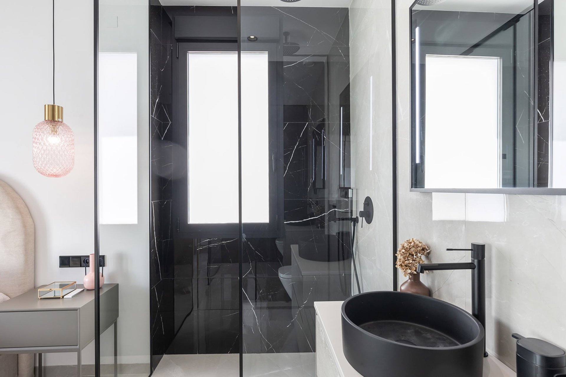 Wiederverkauf - Villa -
El Chaparral - Inland