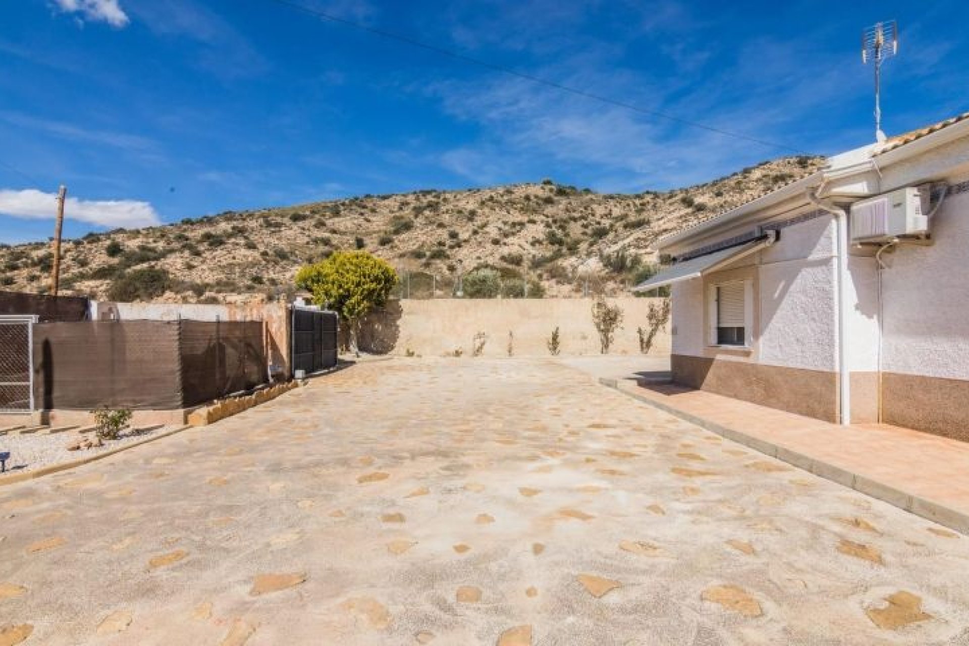 Wiederverkauf - Villa -
Elche - Costa Blanca
