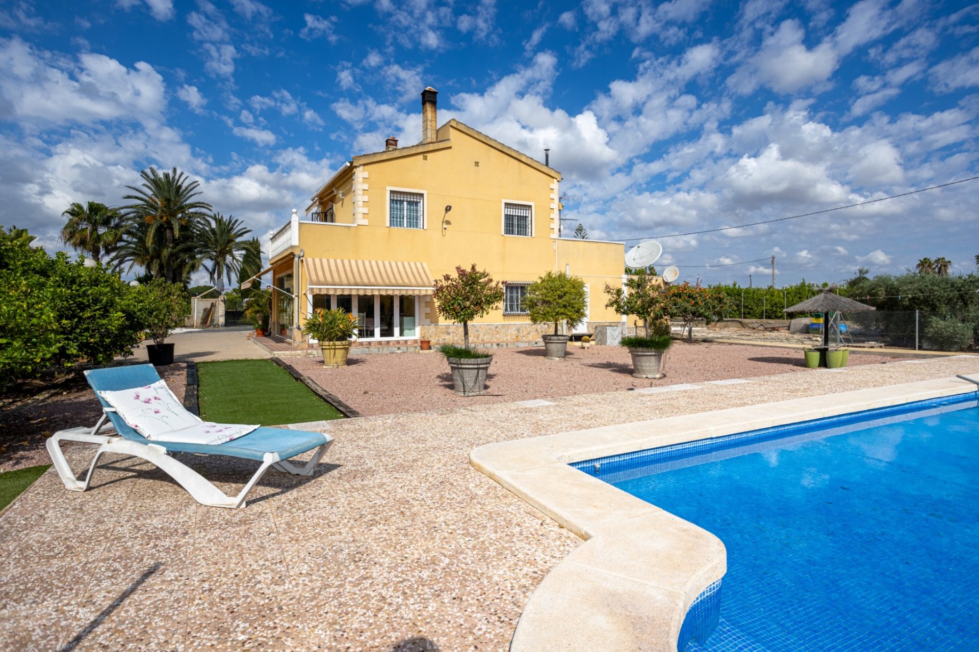 Wiederverkauf - Villa -
Elche - Costa Blanca