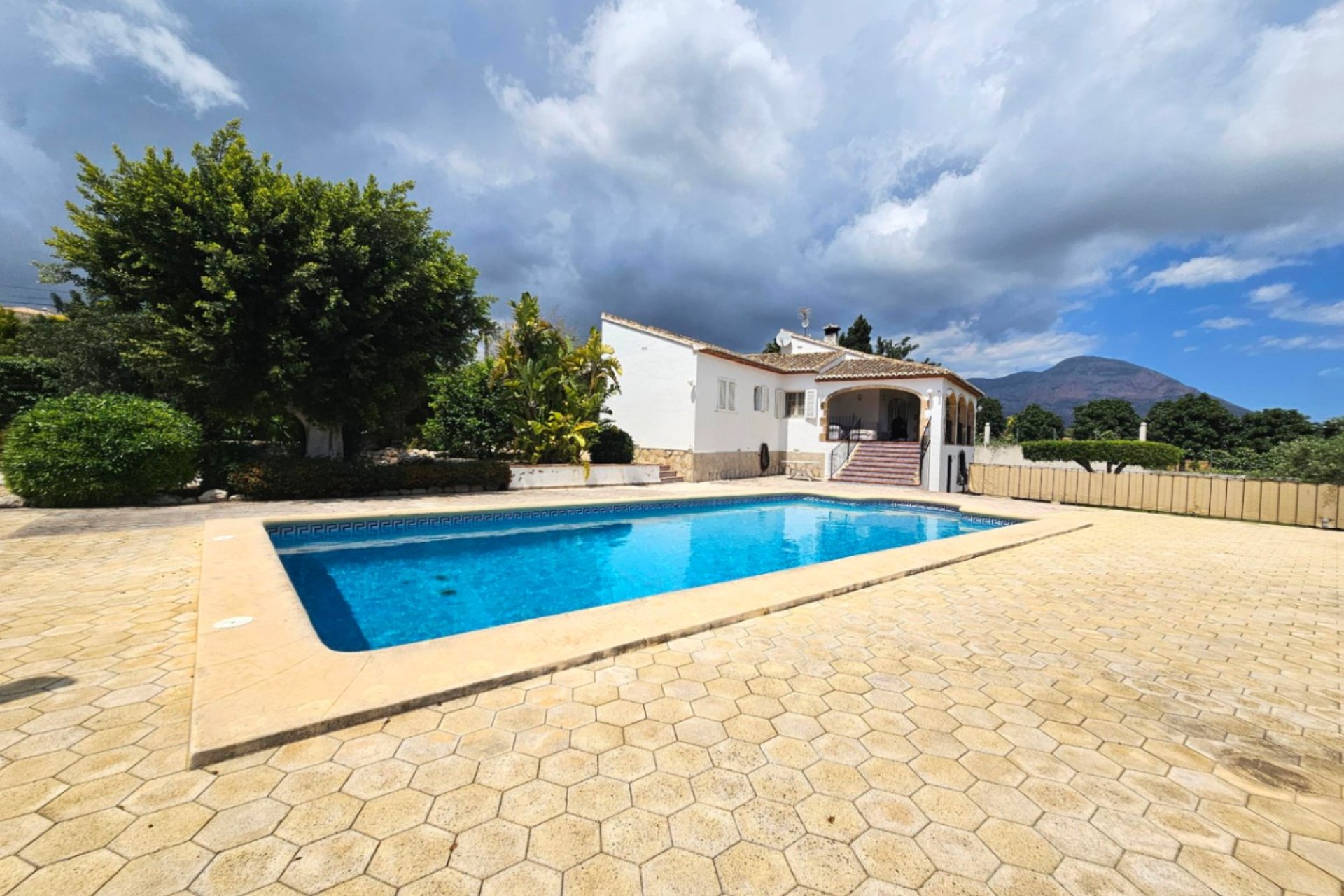 Wiederverkauf - Villa -
Jávea - Costa Blanca
