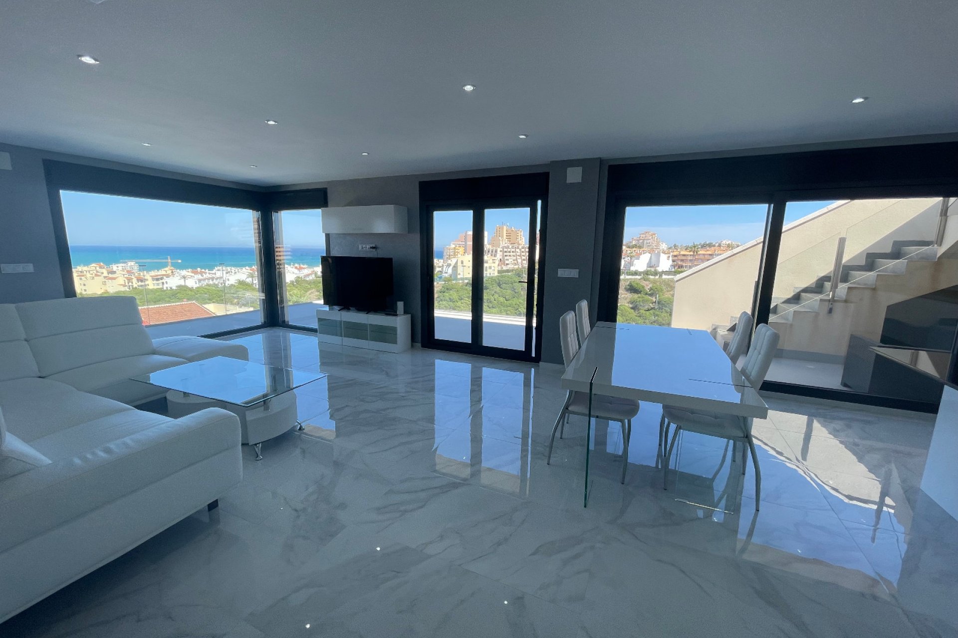 Wiederverkauf - Villa -
La Mata - Costa Blanca