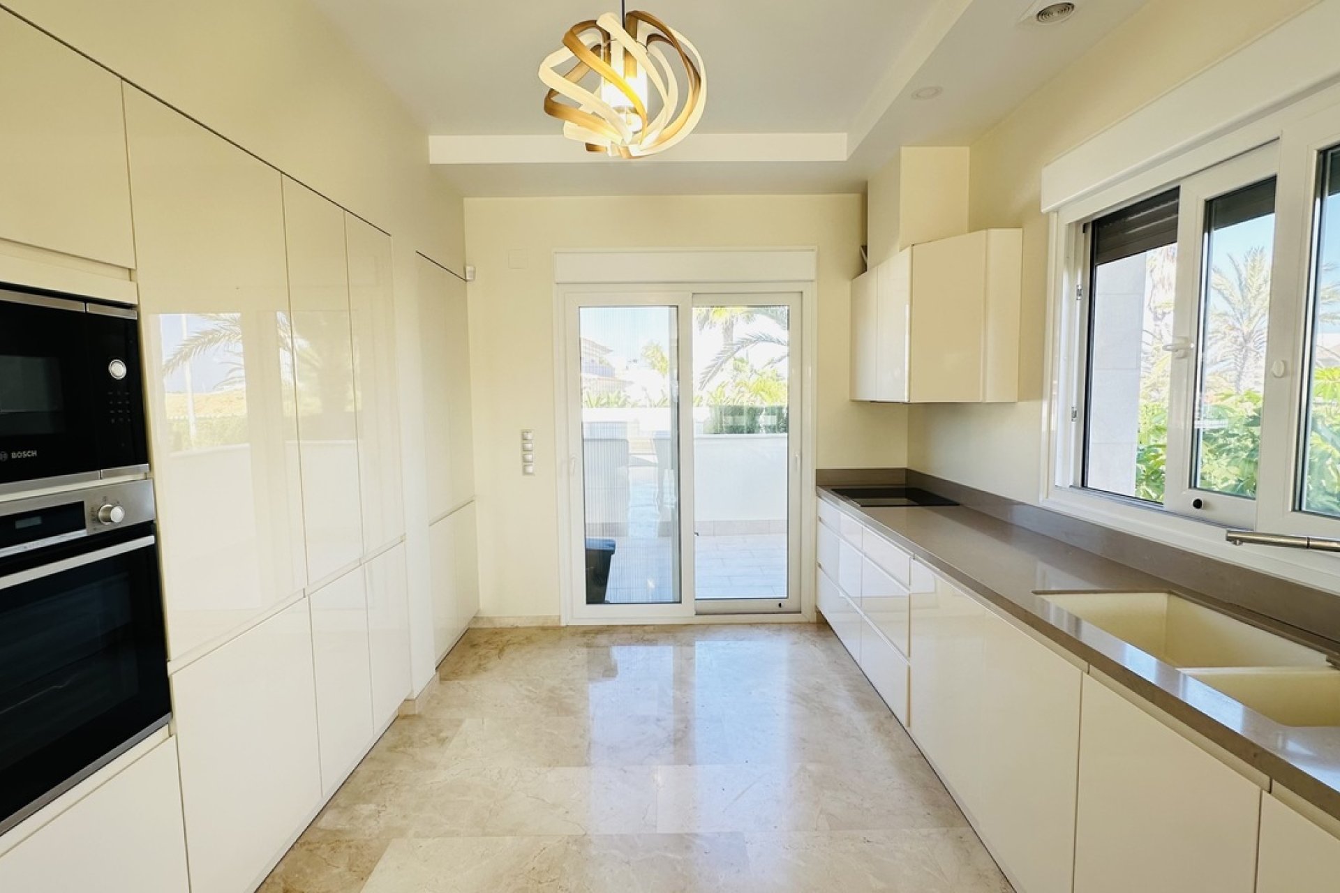 Wiederverkauf - Villa -
La Zenia - Costa Blanca