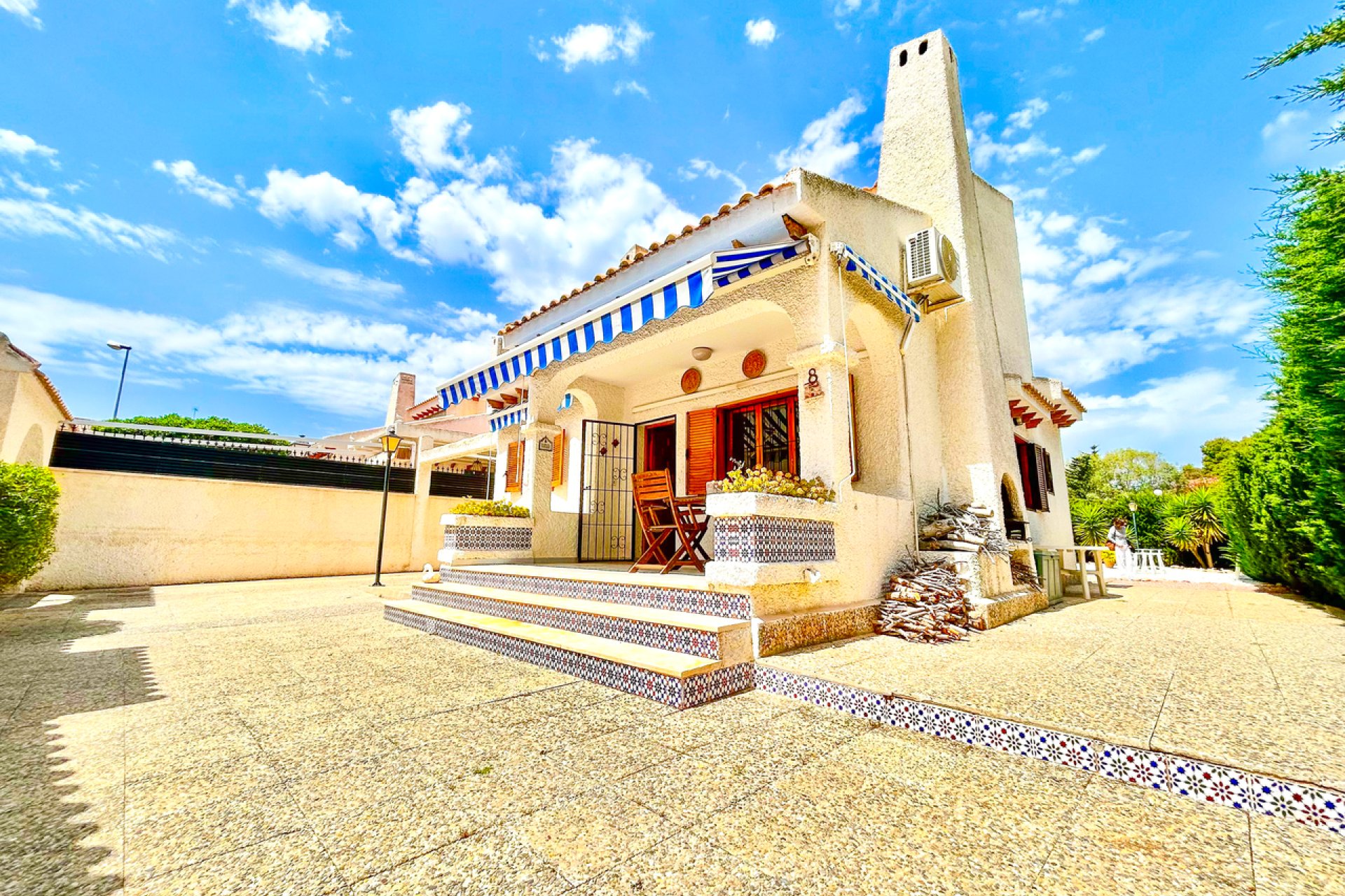 Wiederverkauf - Villa -
La Zenia - Costa Blanca