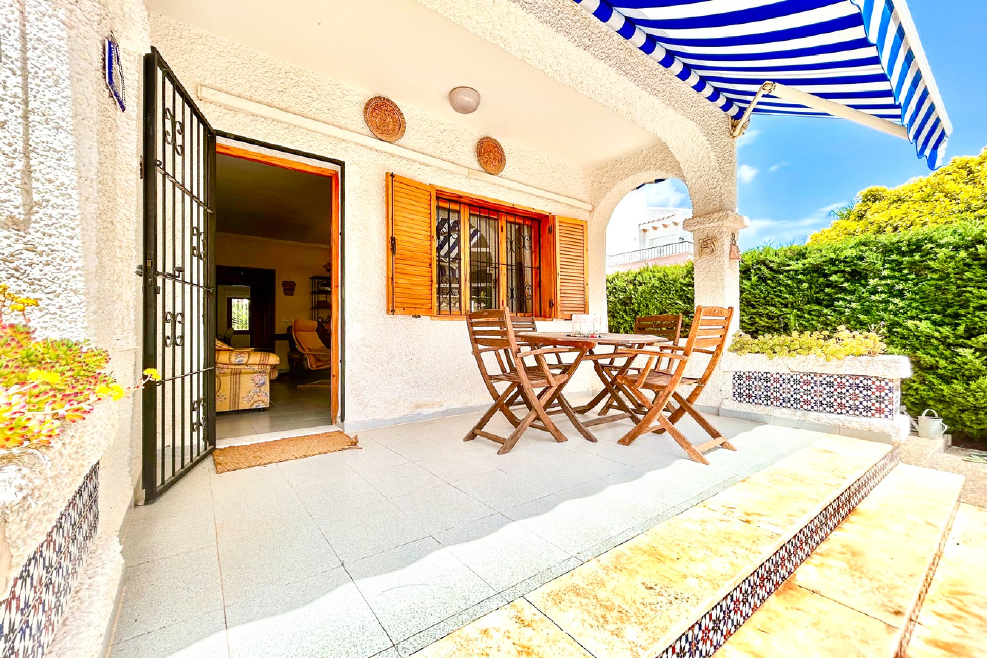 Wiederverkauf - Villa -
La Zenia - Costa Blanca