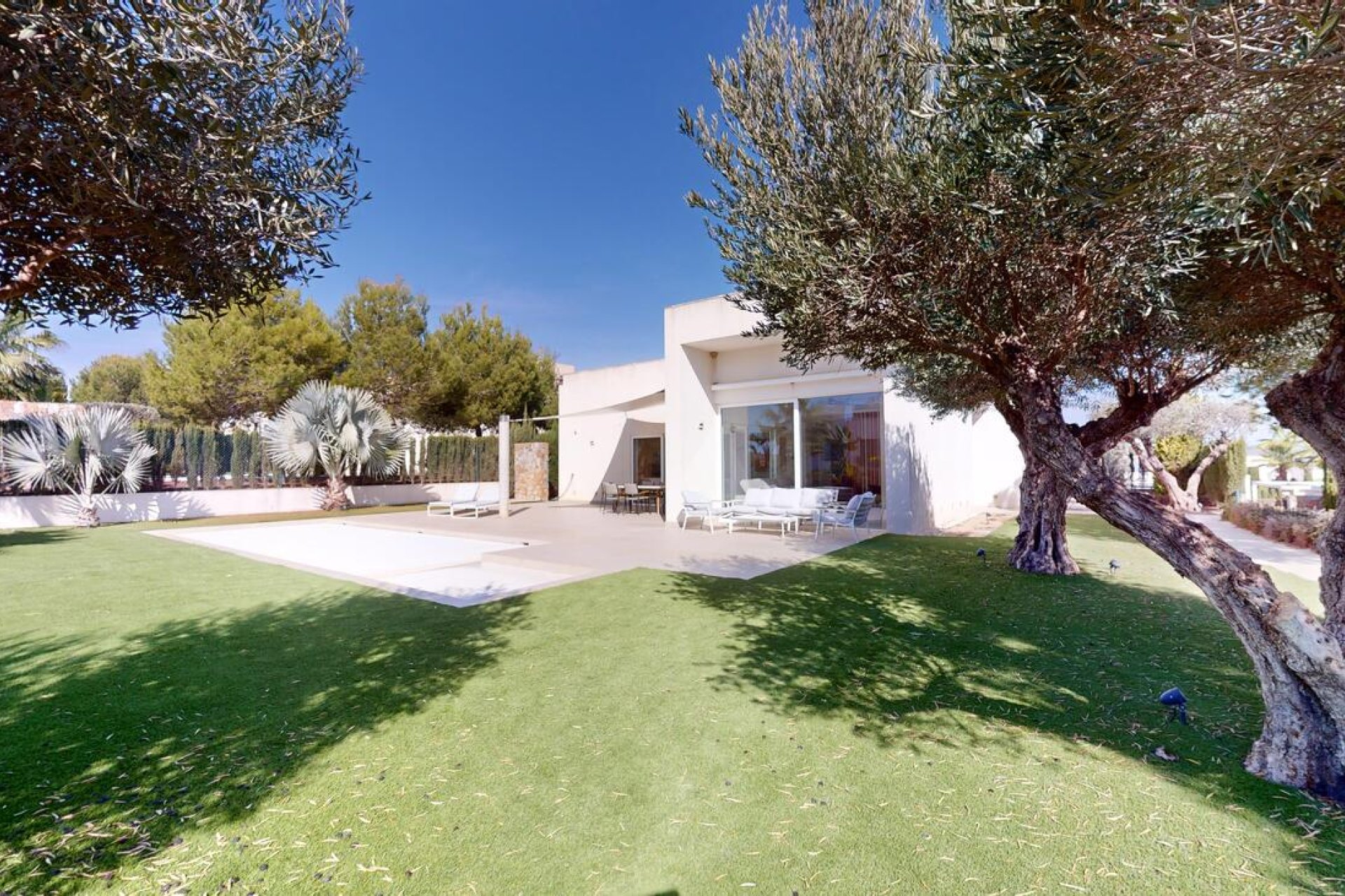 Wiederverkauf - Villa -
Las Colinas Golf - Almendro