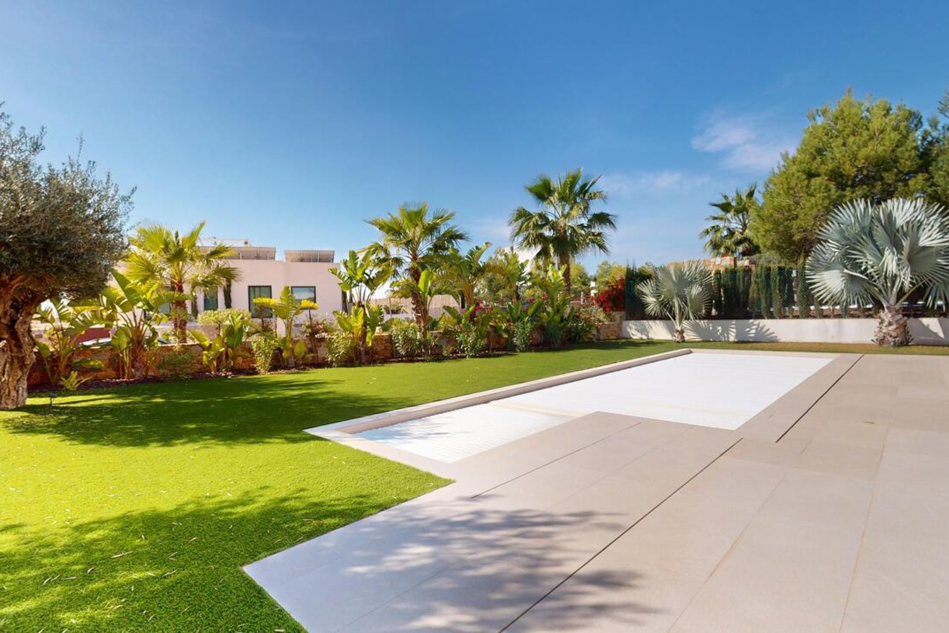 Wiederverkauf - Villa -
Las Colinas Golf - Almendro