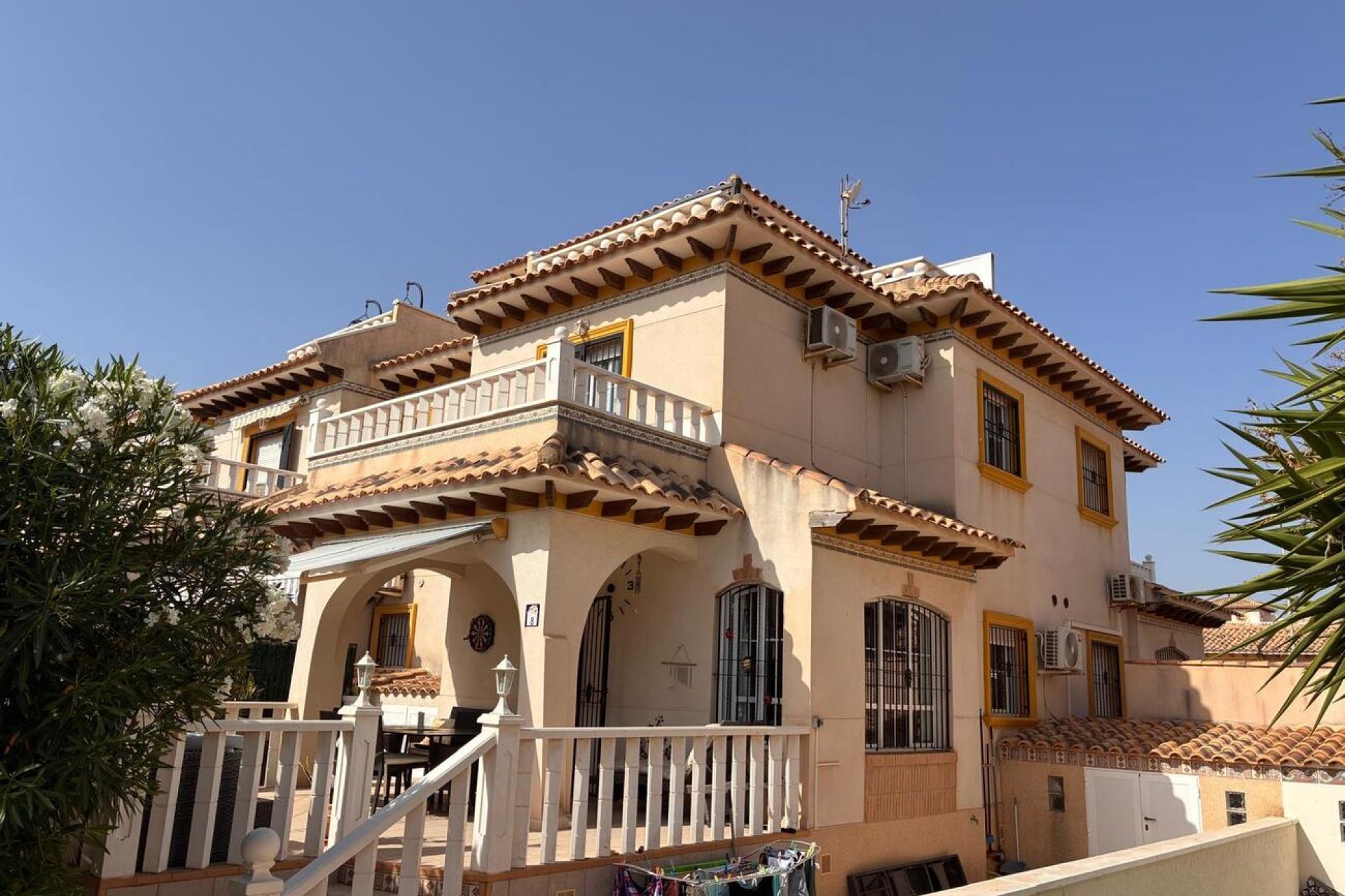 Wiederverkauf - Villa -
Lomas de Caboroig - Costa Blanca