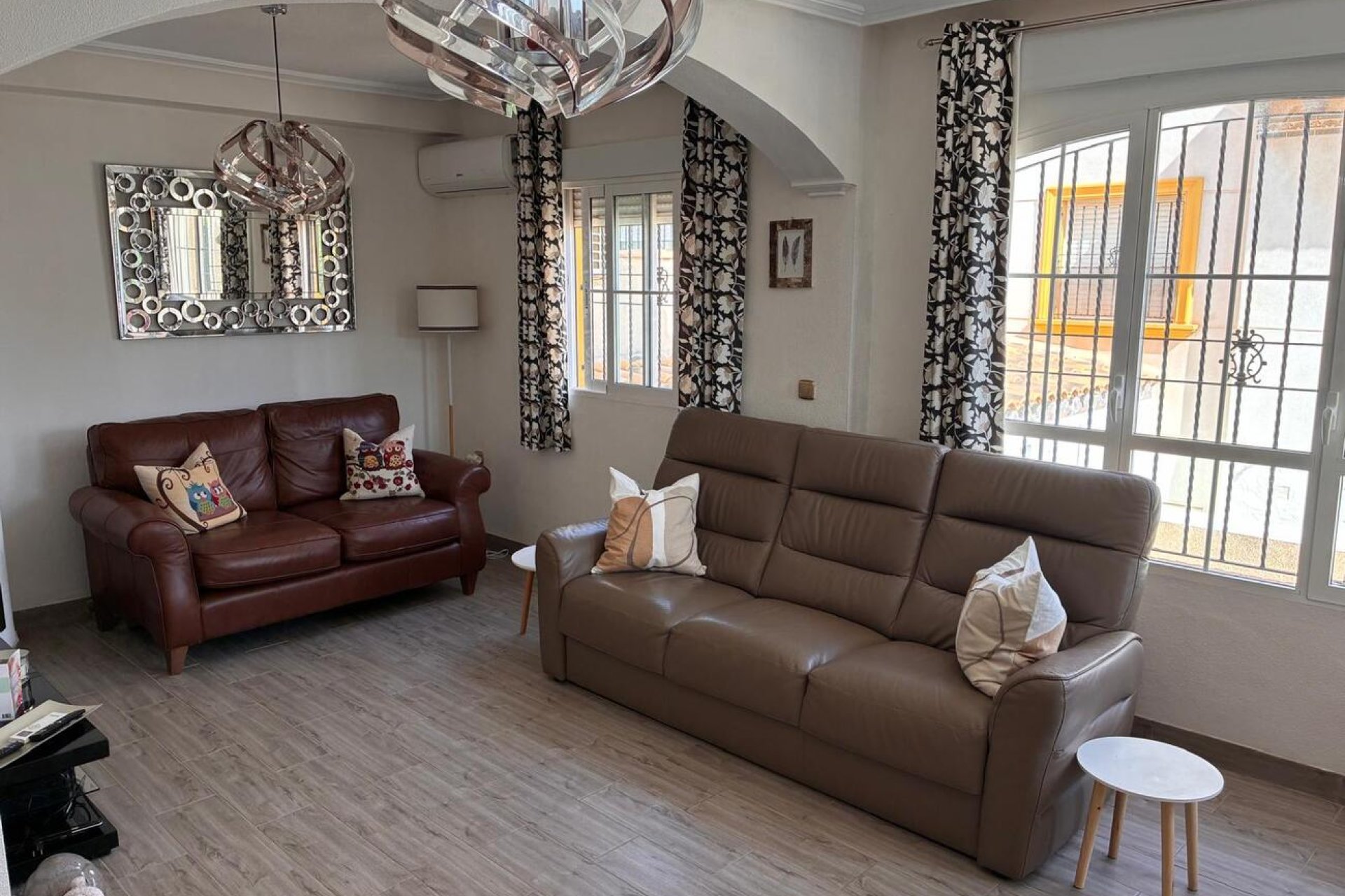 Wiederverkauf - Villa -
Lomas de Caboroig - Costa Blanca