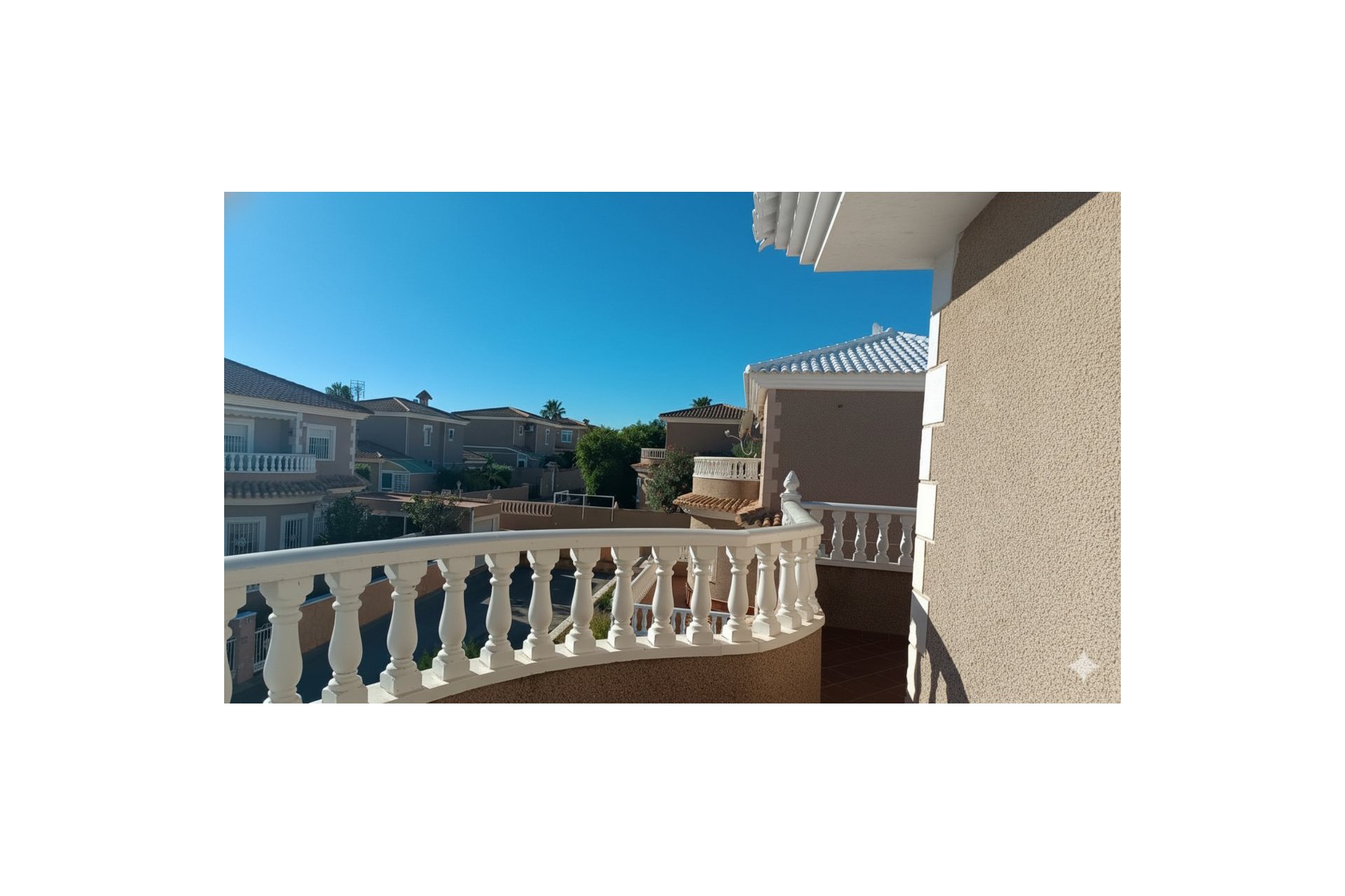 Wiederverkauf - Villa -
Los Altos - Costa Blanca