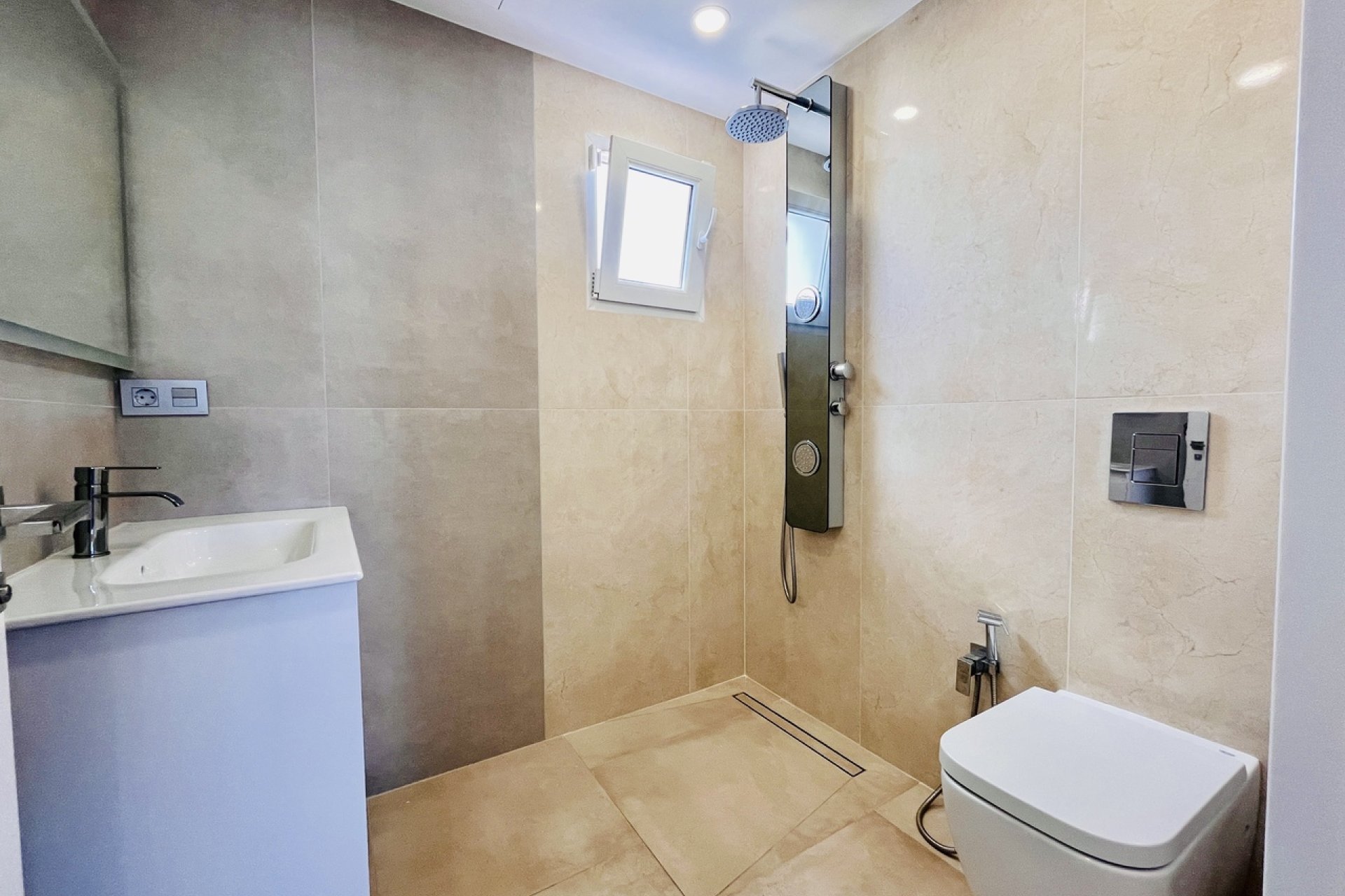 Wiederverkauf - Villa -
Los Balcones - Costa Blanca
