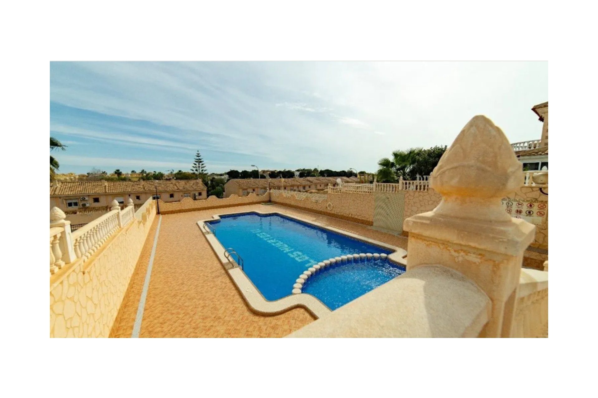 Wiederverkauf - Villa -
Los Balcones - Costa Blanca
