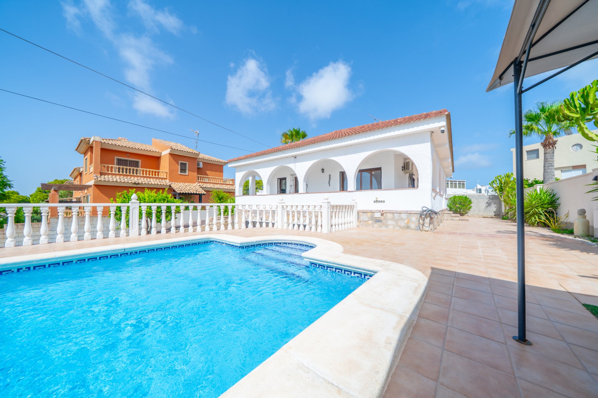 Wiederverkauf - Villa -
Los Balcones - Costa Blanca