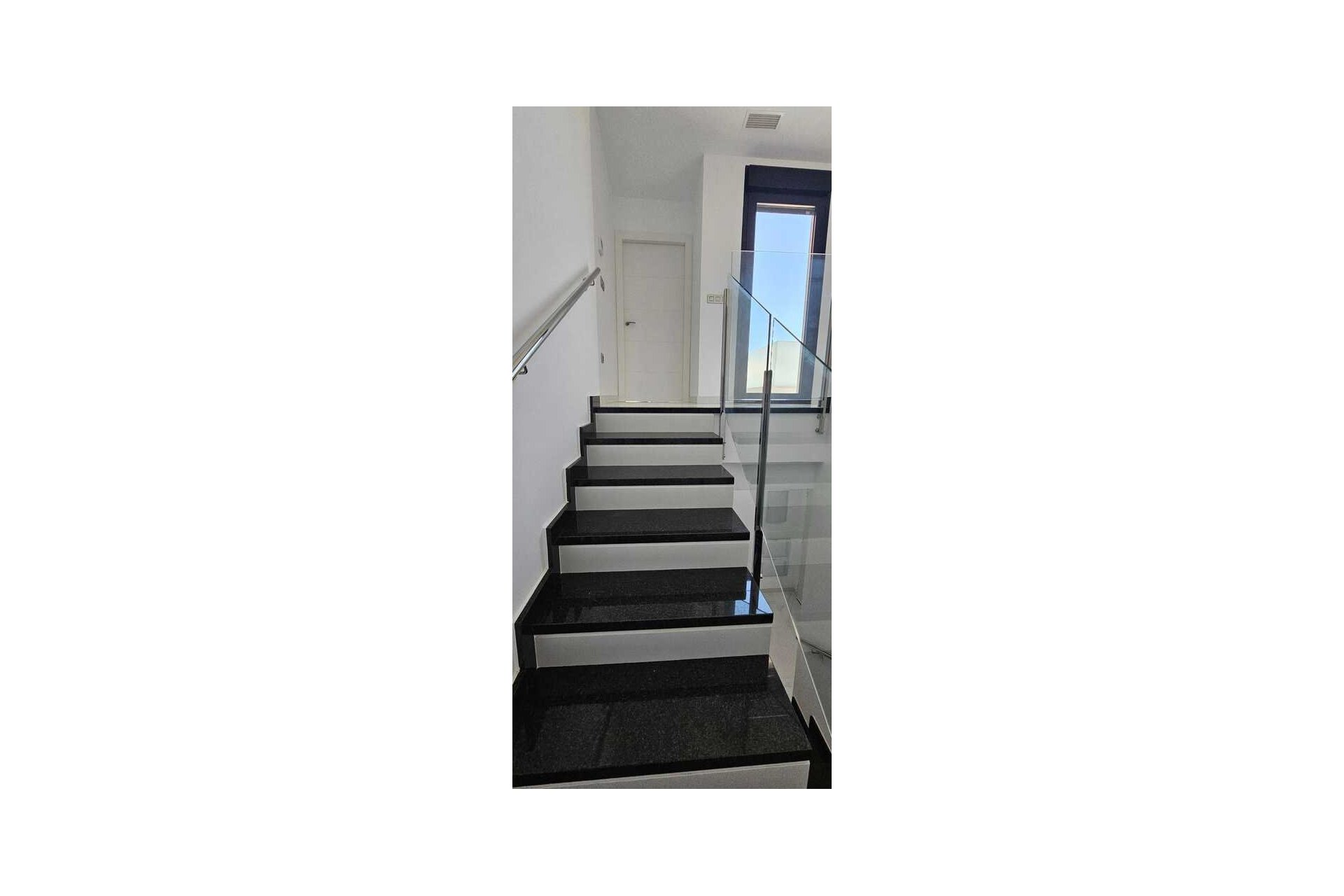 Wiederverkauf - Villa -
Los Montesinos - Costa Blanca
