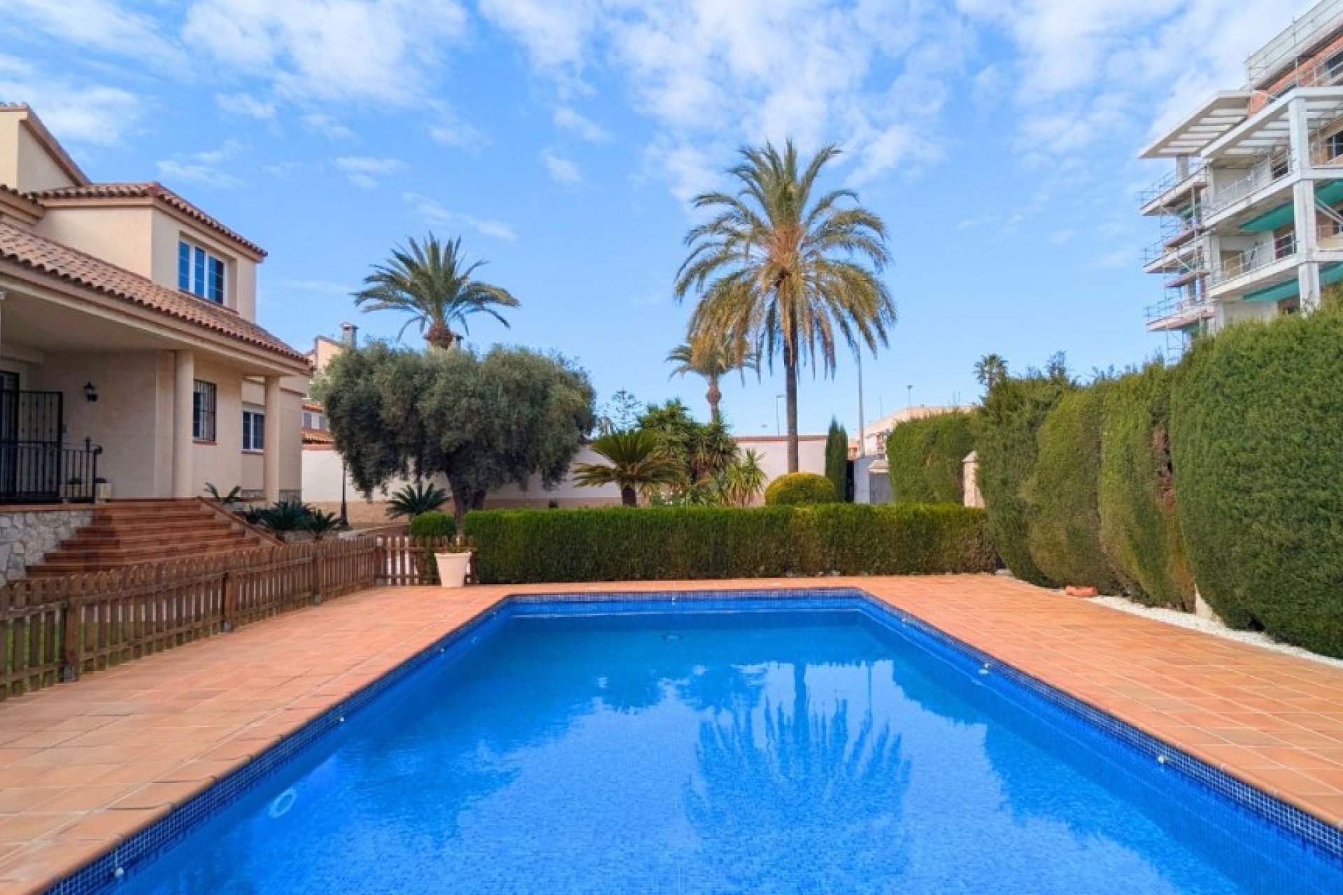 Wiederverkauf - Villa -
Mil Palmeras - Costa Blanca