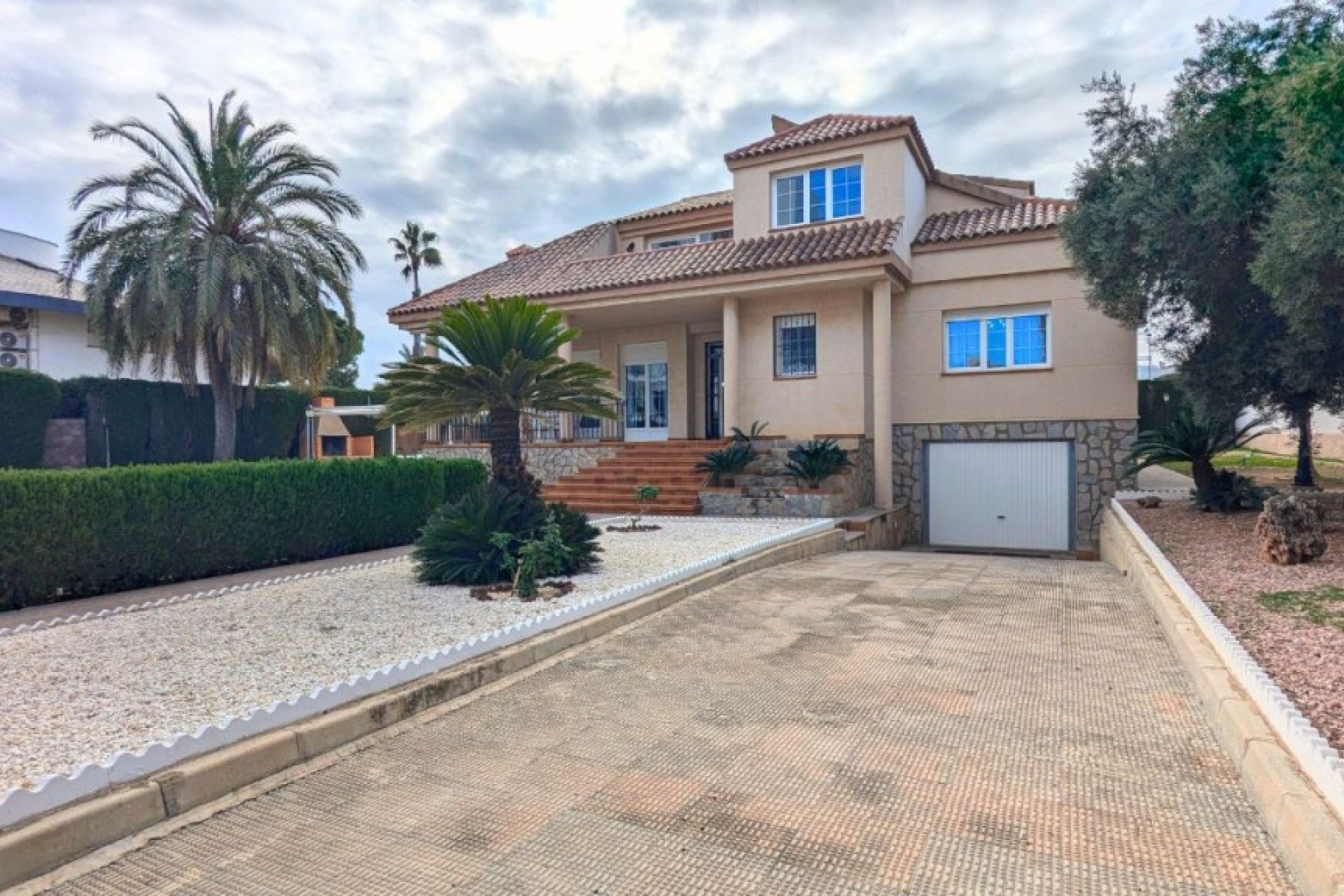 Wiederverkauf - Villa -
Mil Palmeras - Costa Blanca
