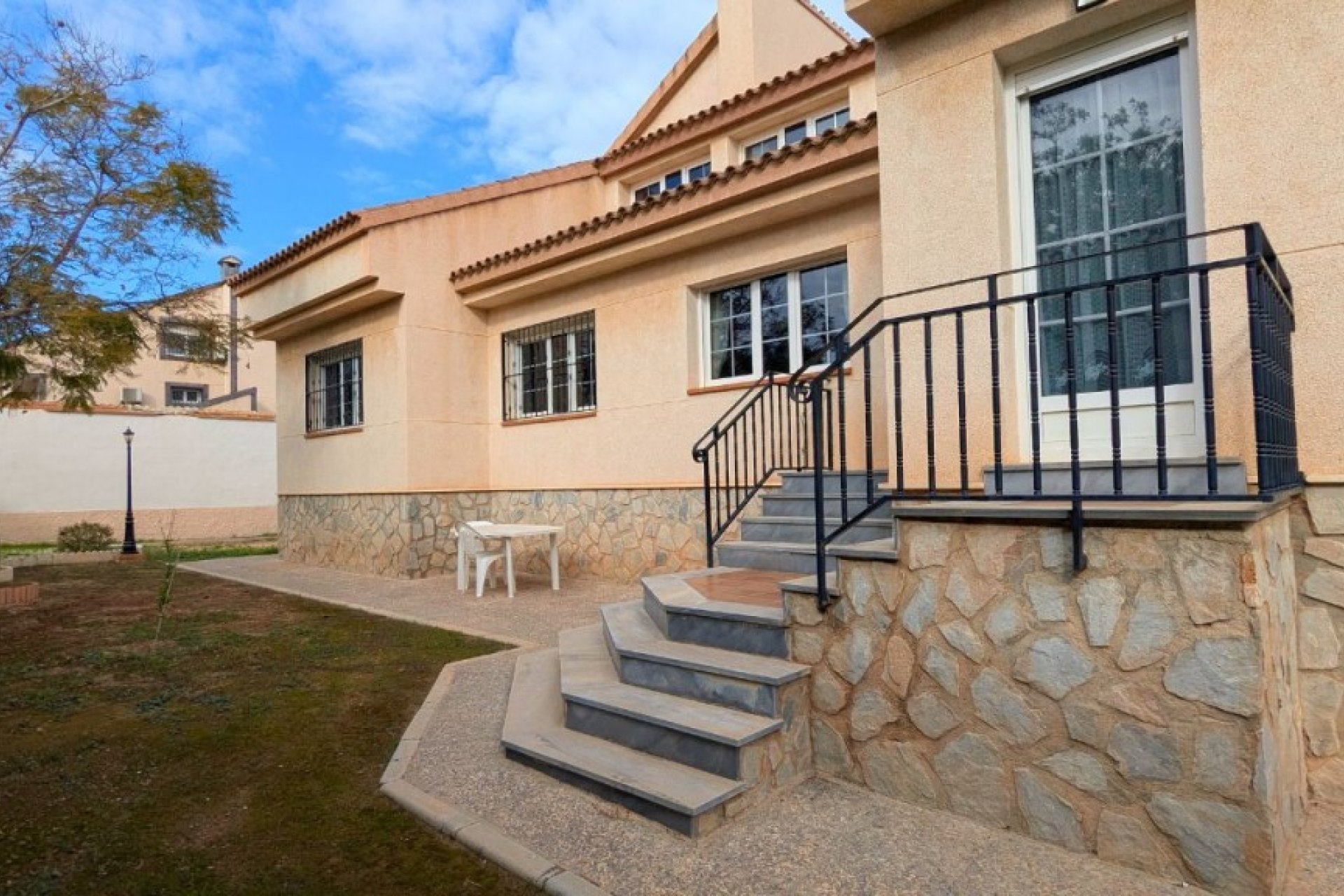 Wiederverkauf - Villa -
Mil Palmeras - Costa Blanca