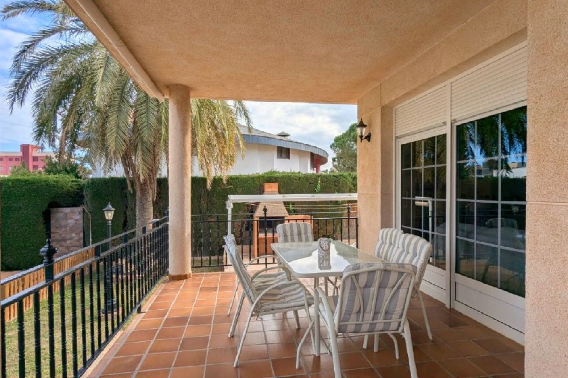 Wiederverkauf - Villa -
Mil Palmeras - Costa Blanca