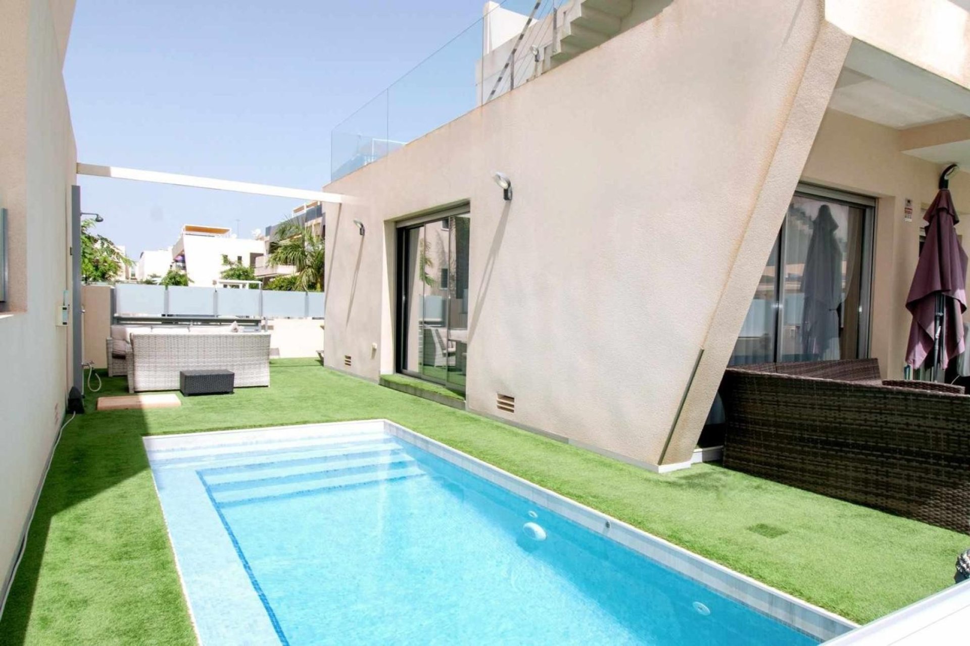 Wiederverkauf - Villa -
Mil Palmeras - Costa Blanca