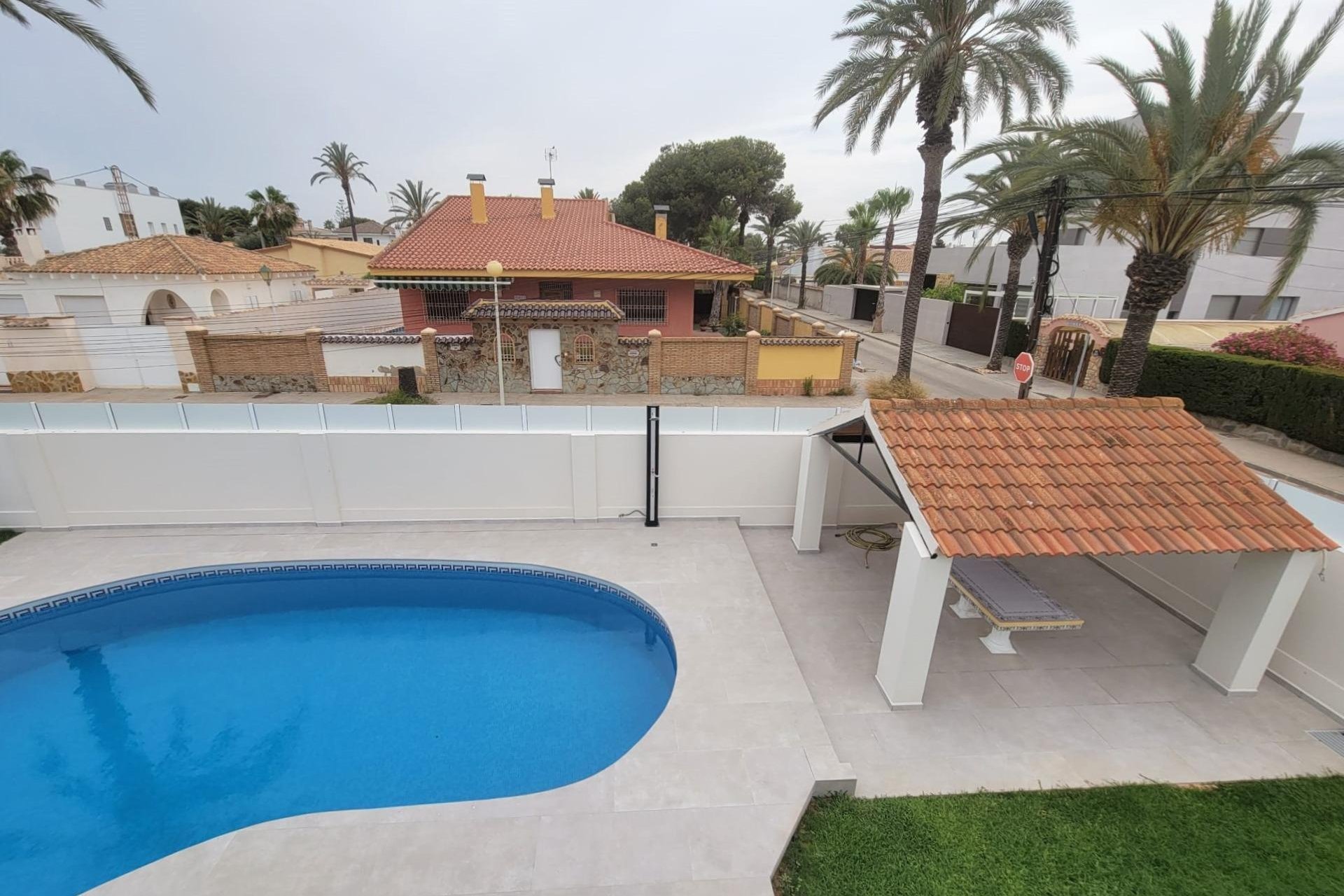 Wiederverkauf - Villa -
Orihuela Costa - Cabo Roig