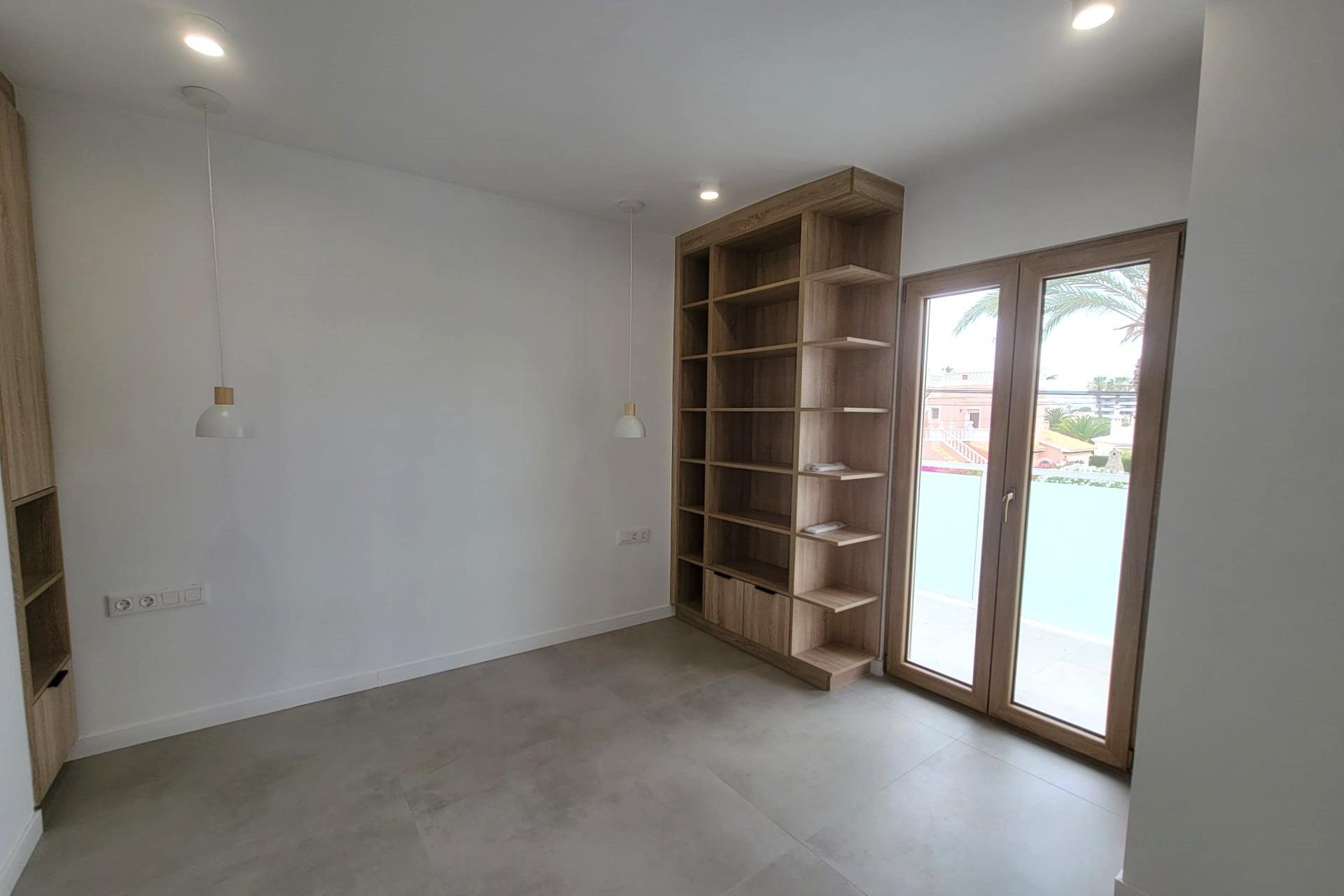 Wiederverkauf - Villa -
Orihuela Costa - Cabo Roig