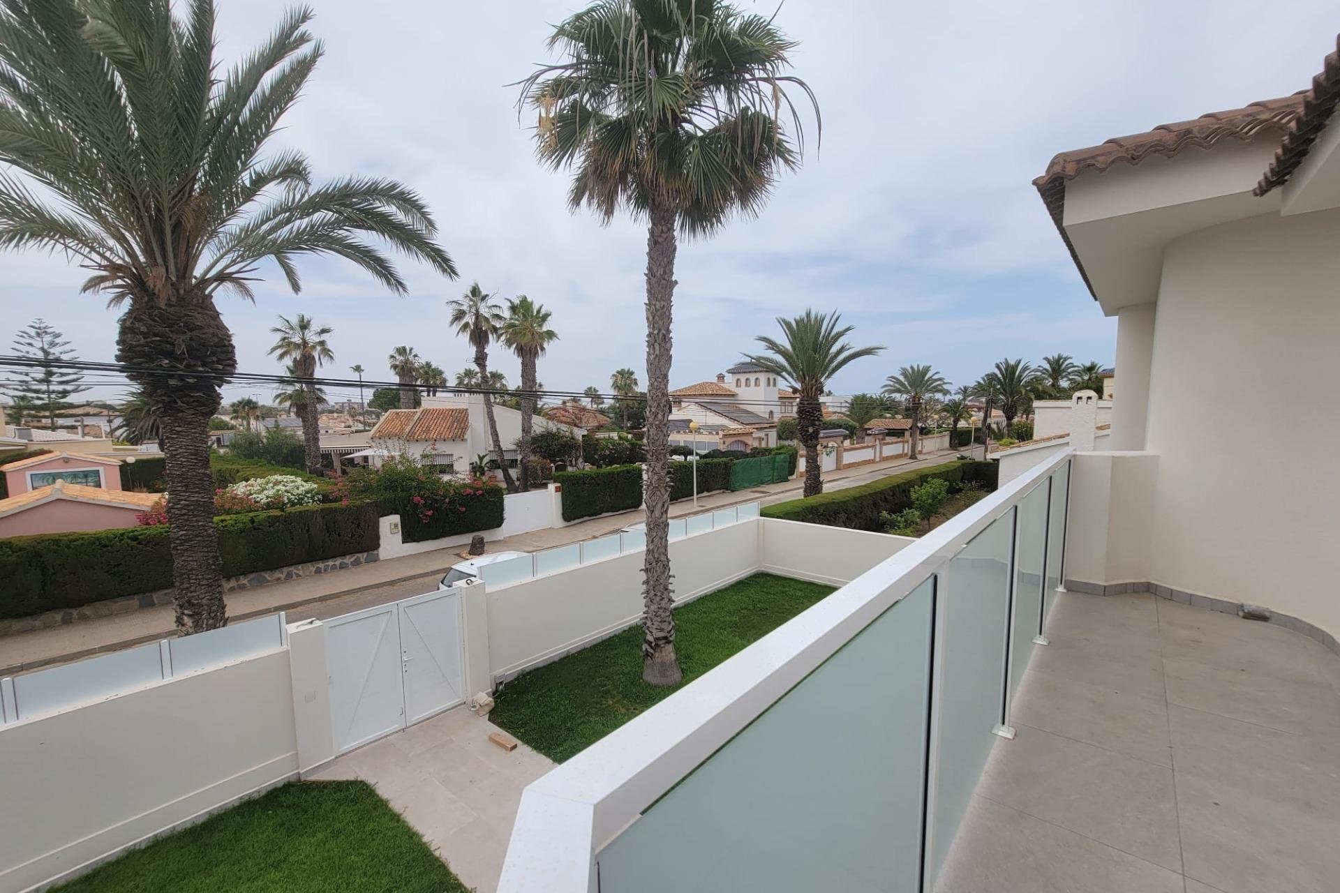 Wiederverkauf - Villa -
Orihuela Costa - Cabo Roig