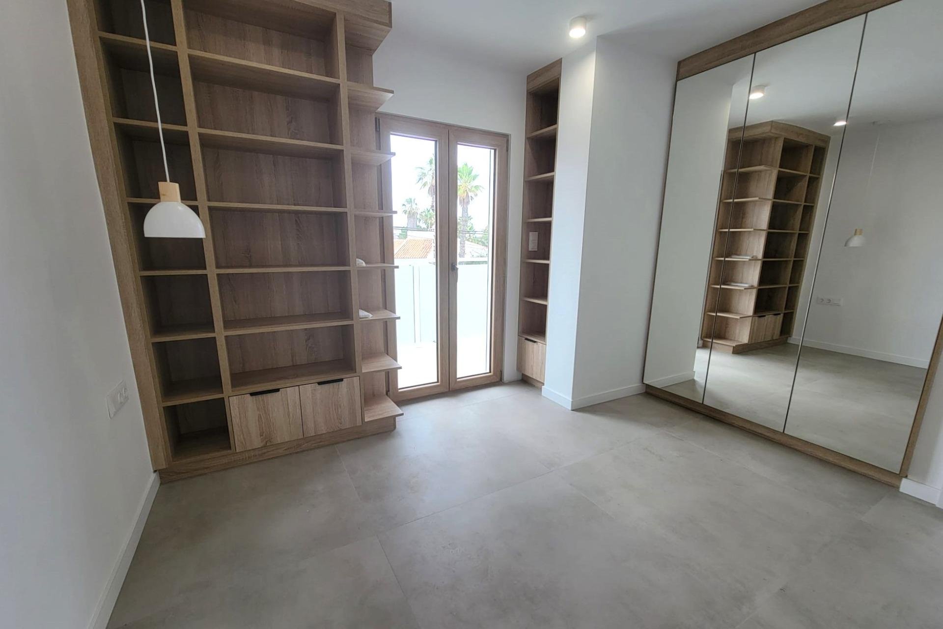 Wiederverkauf - Villa -
Orihuela Costa - Cabo Roig