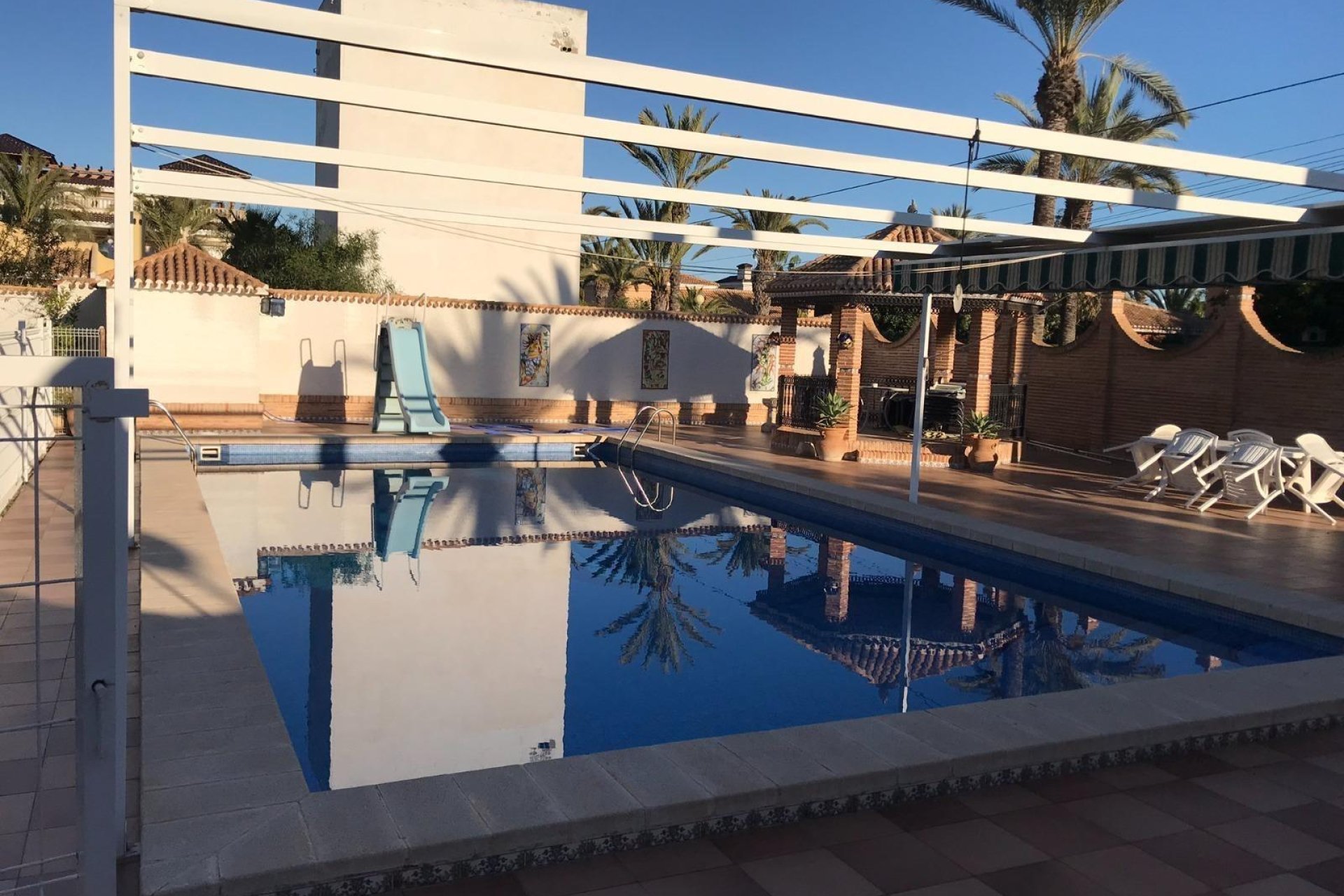 Wiederverkauf - Villa -
Orihuela Costa - Cabo Roig