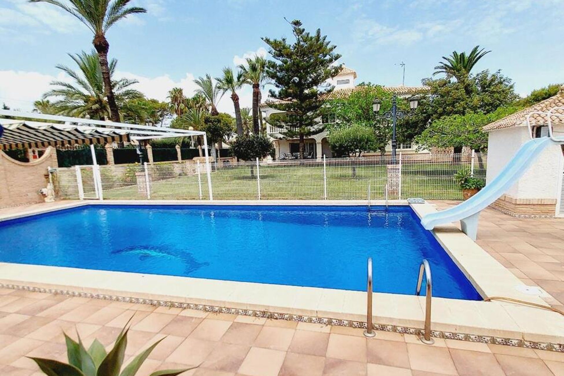 Wiederverkauf - Villa -
Orihuela Costa - Cabo Roig