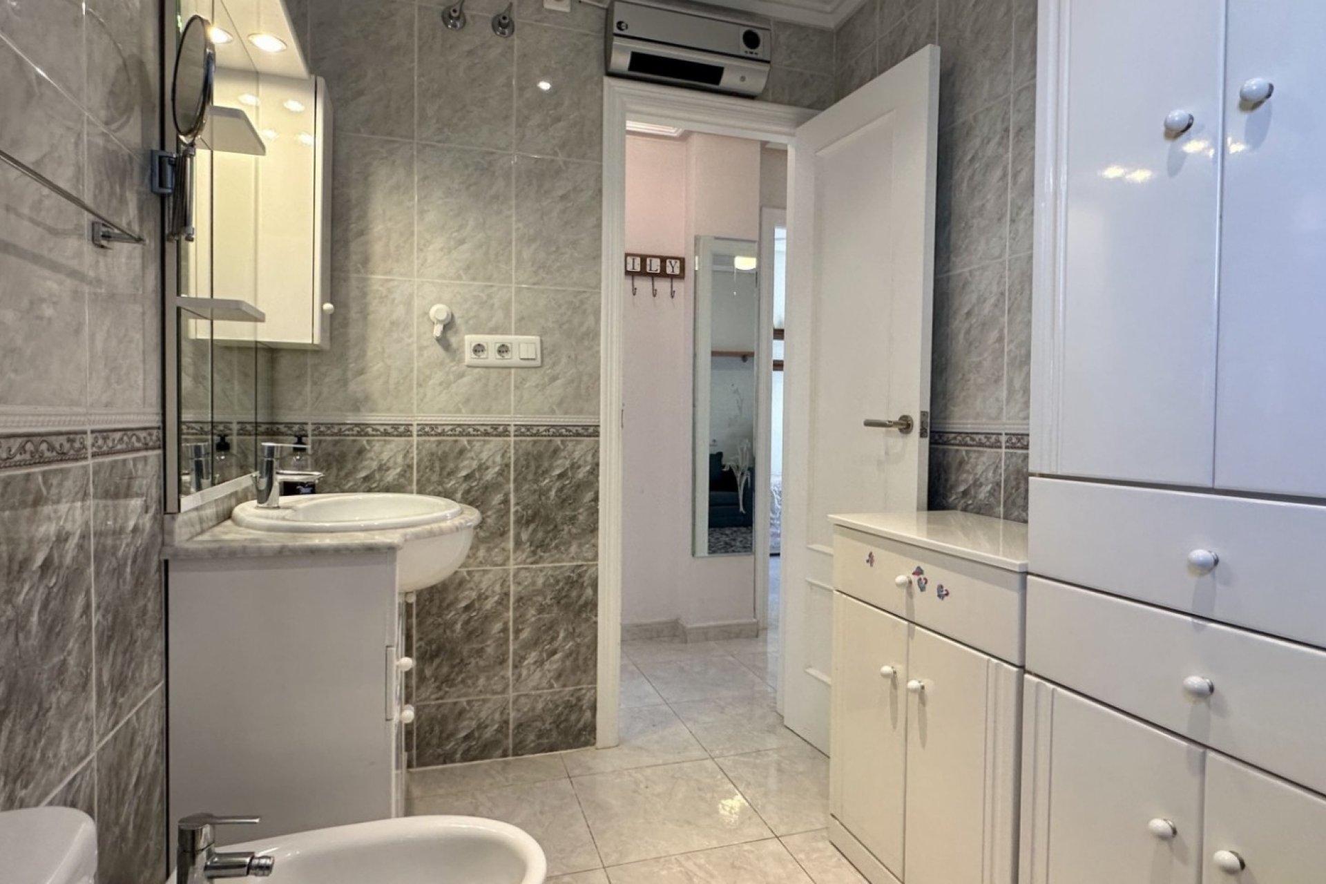 Wiederverkauf - Villa -
Orihuela Costa - Costa Blanca