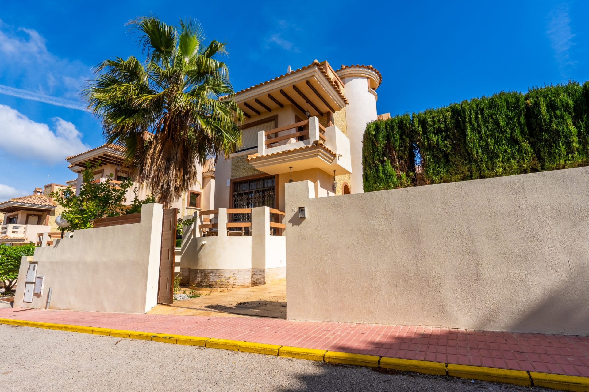 Wiederverkauf - Villa -
Orihuela Costa - Costa Blanca