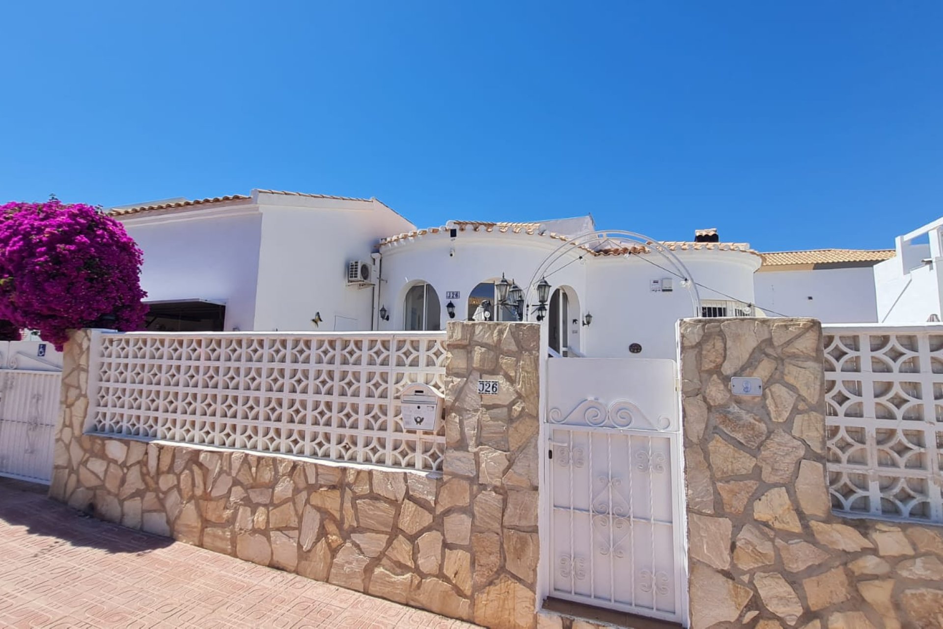 Wiederverkauf - Villa -
Orihuela Costa - Costa Blanca