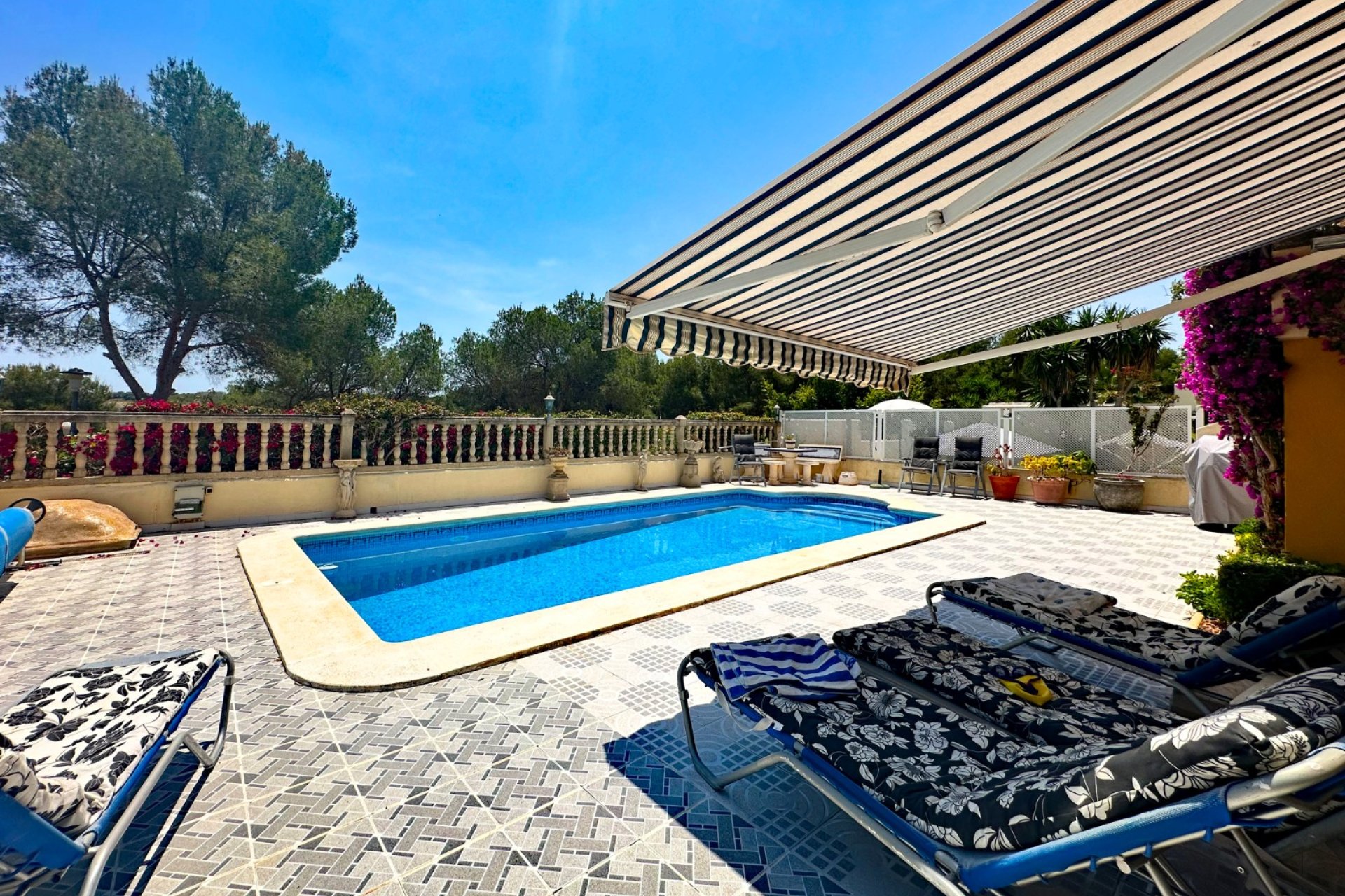 Wiederverkauf - Villa -
Orihuela Costa - Costa Blanca