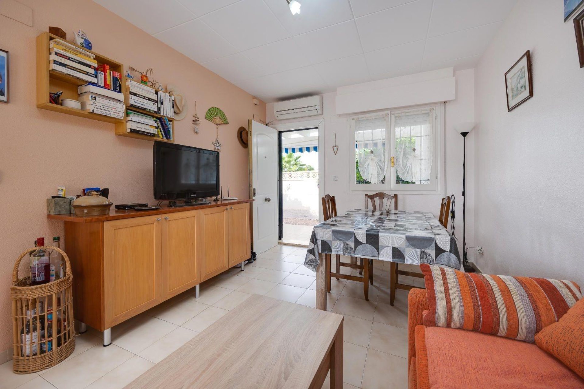 Wiederverkauf - Villa -
Orihuela Costa - La Florida