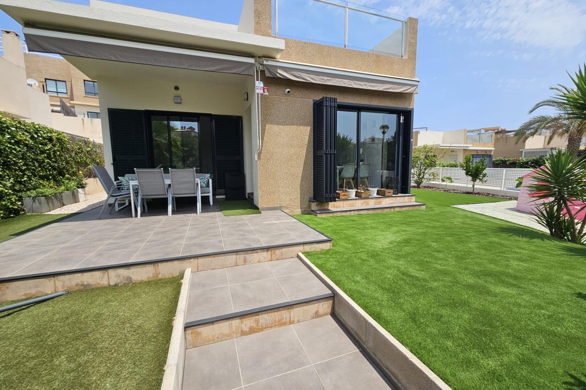 Wiederverkauf - Villa -
Orihuela Costa - La Regia