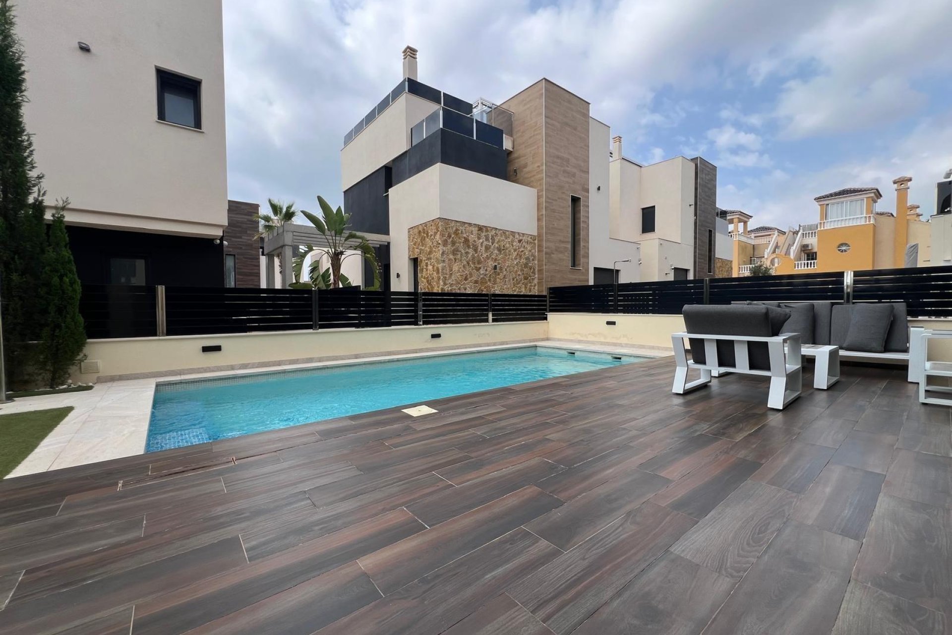 Wiederverkauf - Villa -
Orihuela Costa - Lomas de Cabo Roig